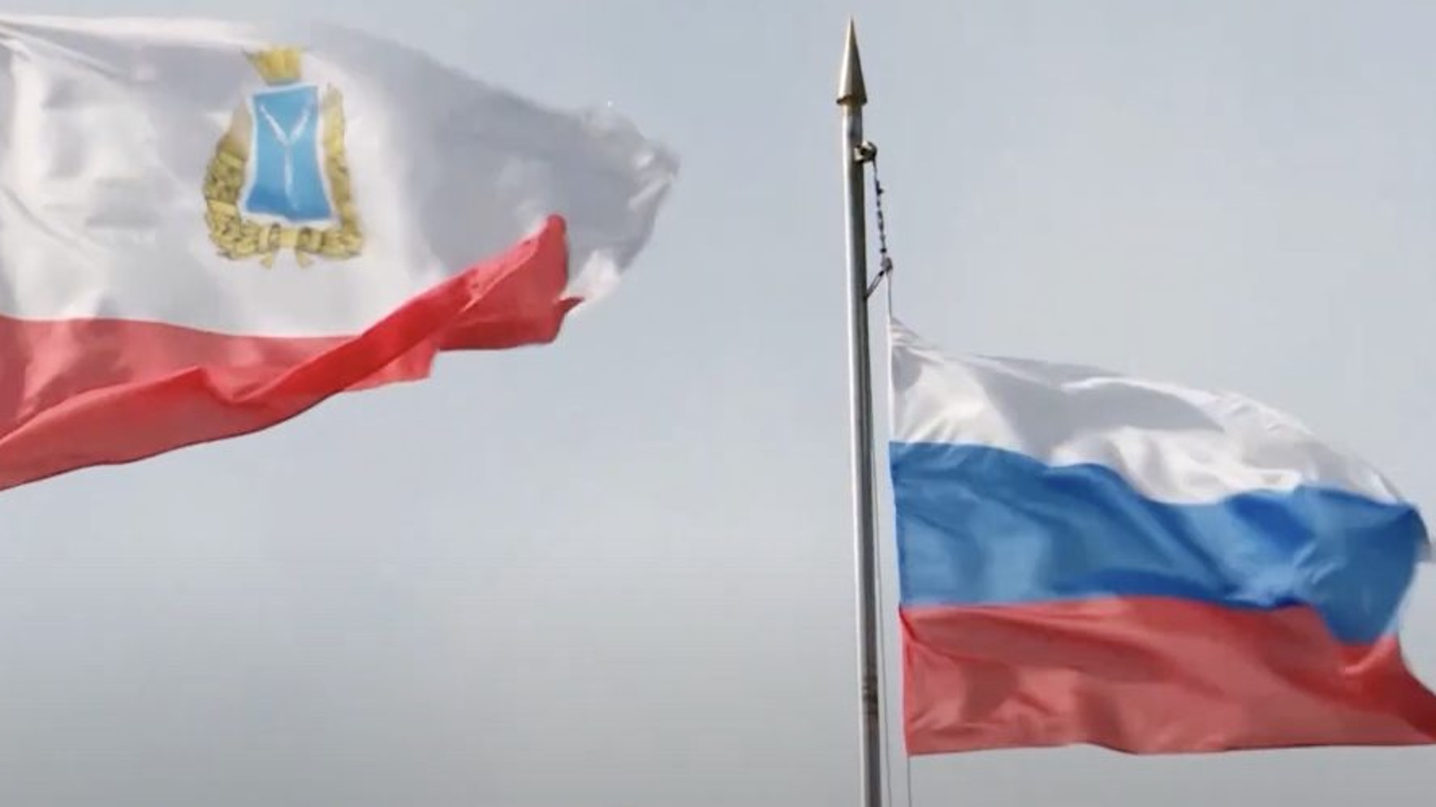 22 августа в России отмечается день государственного флага
