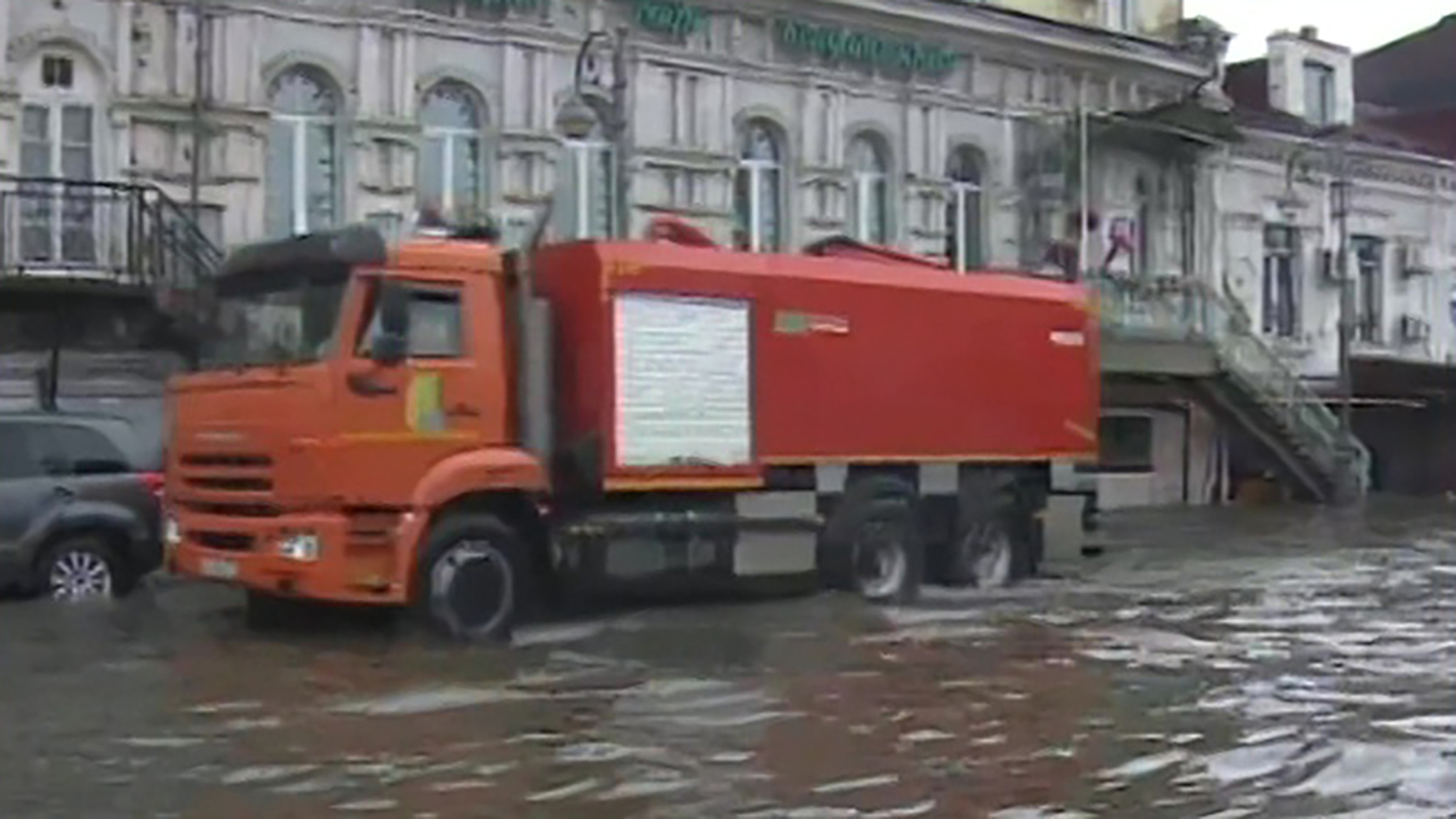 Приморье утонуло в мощном циклоне с ураганным ветром