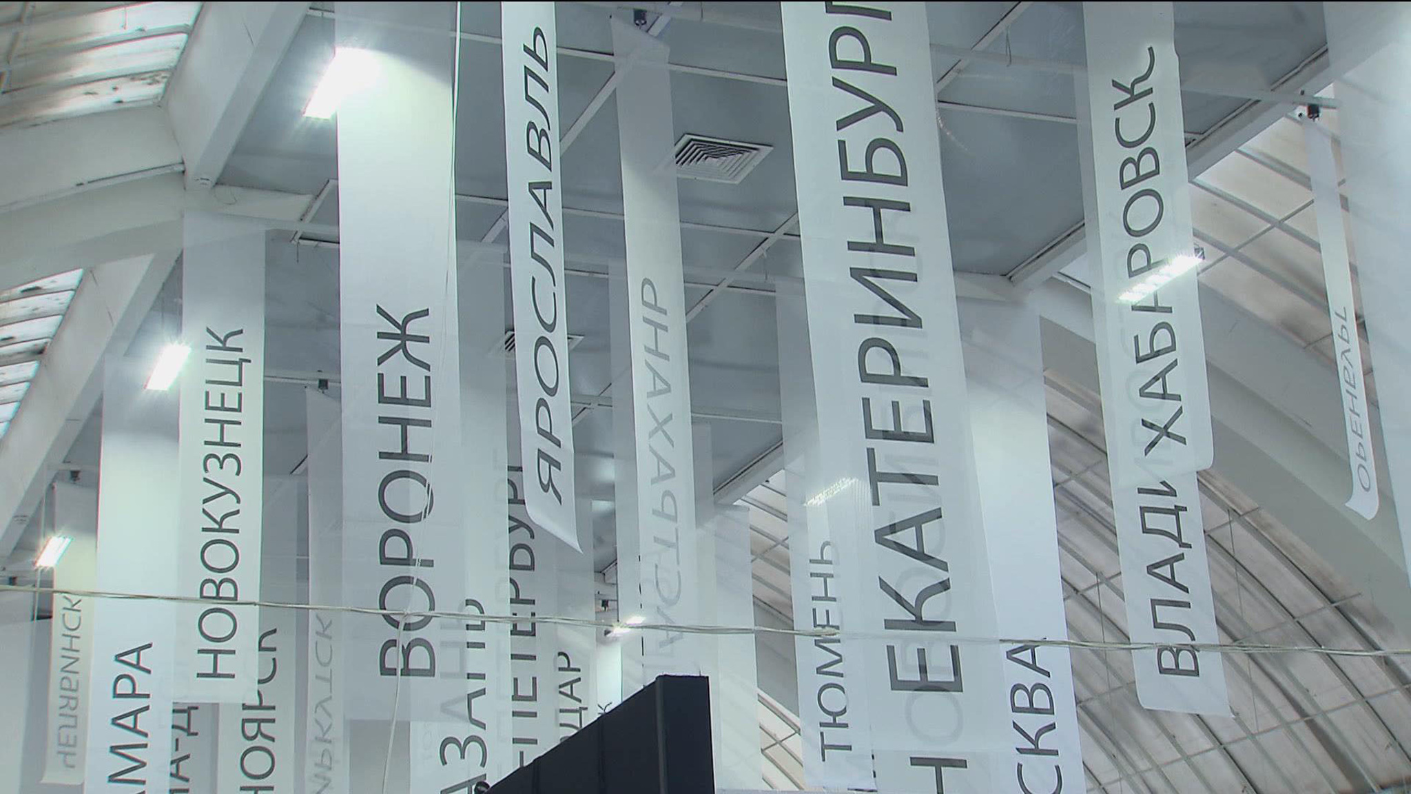 Московский Союз художников представил выставку "Итоги сезона №60"