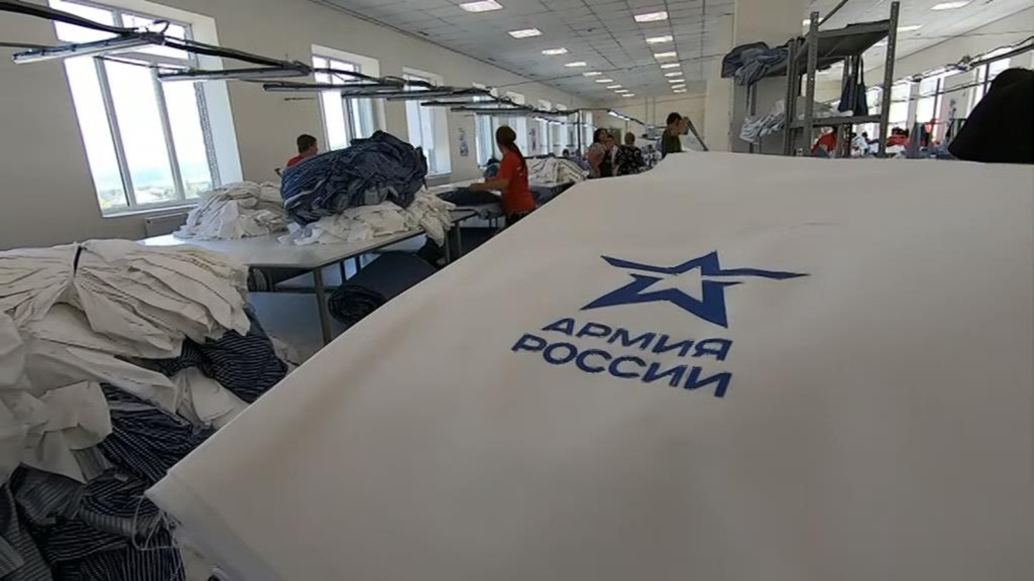 В КБР и КЧР открылись две фабрики по производству одежды для военных