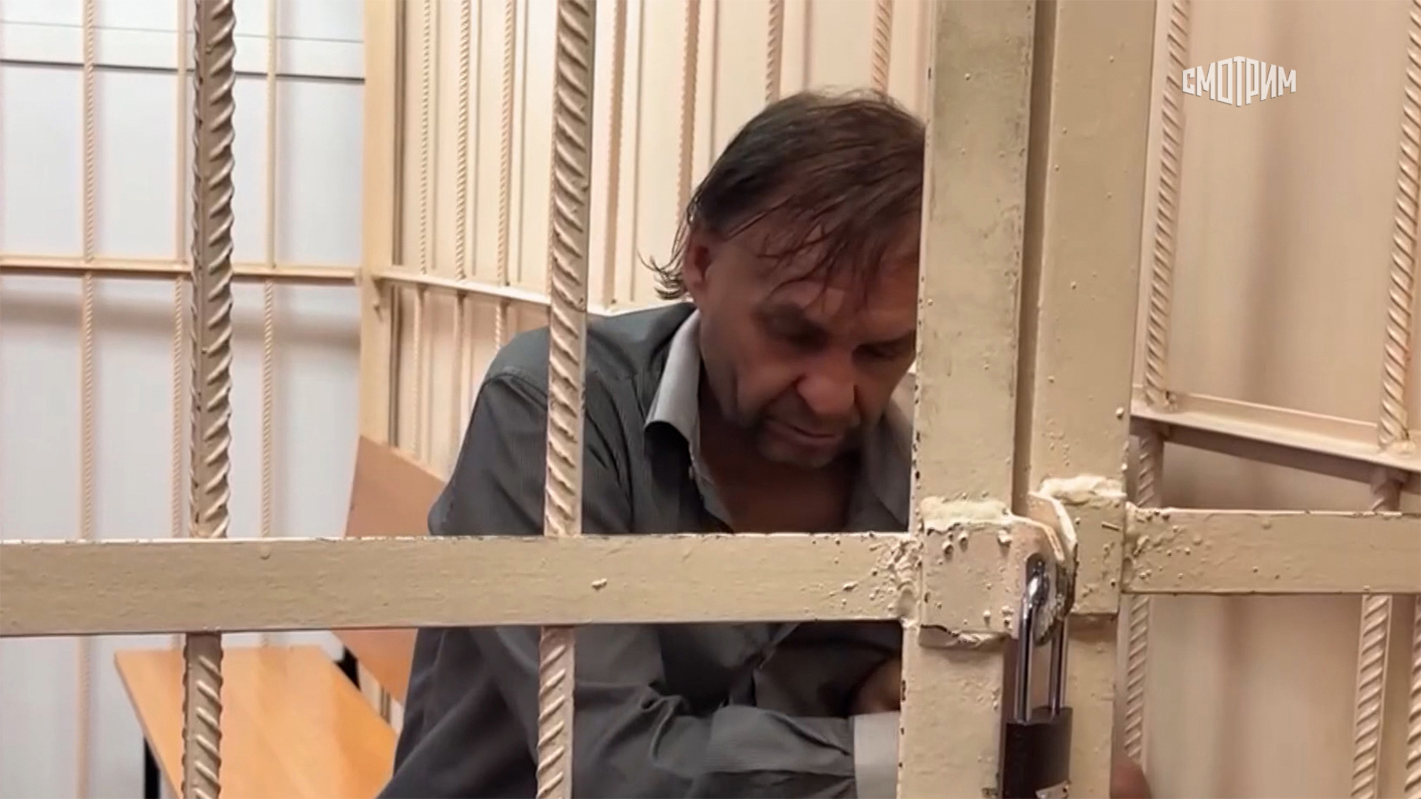 Как маньяк из Челябинской области 14 лет держал в плену девушку