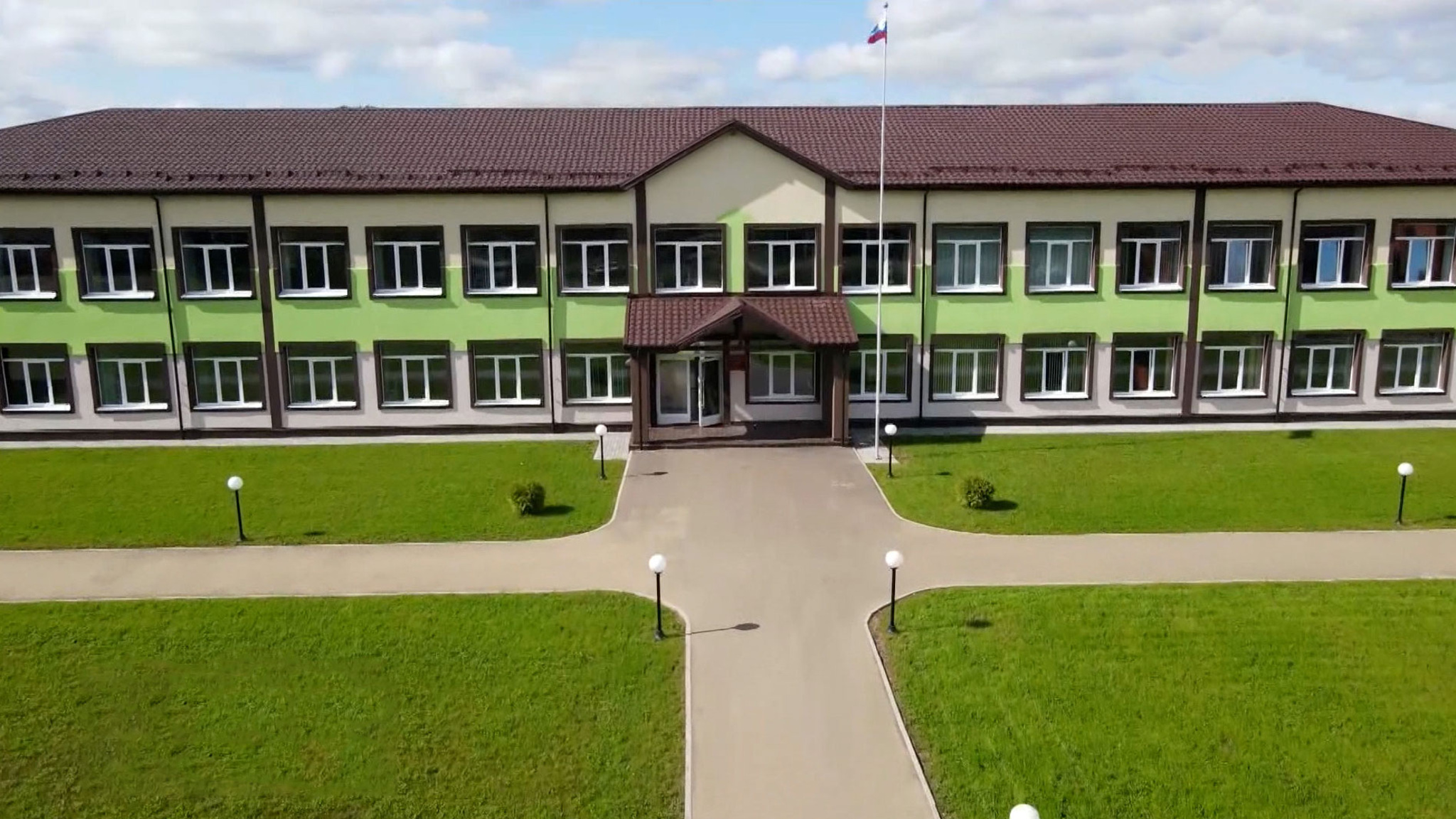 Как привлечь талантливых педагогов на село
