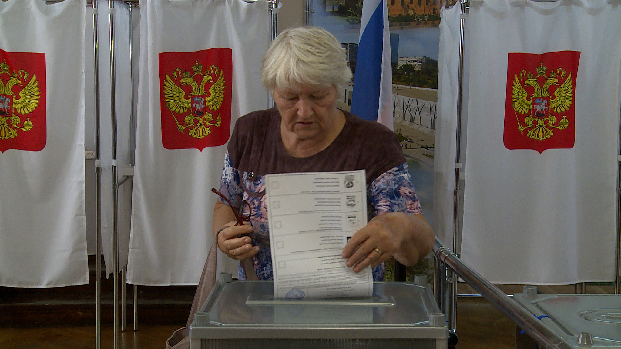 Избирательные участки для вынужденных переселенцев открылись в Волгограде