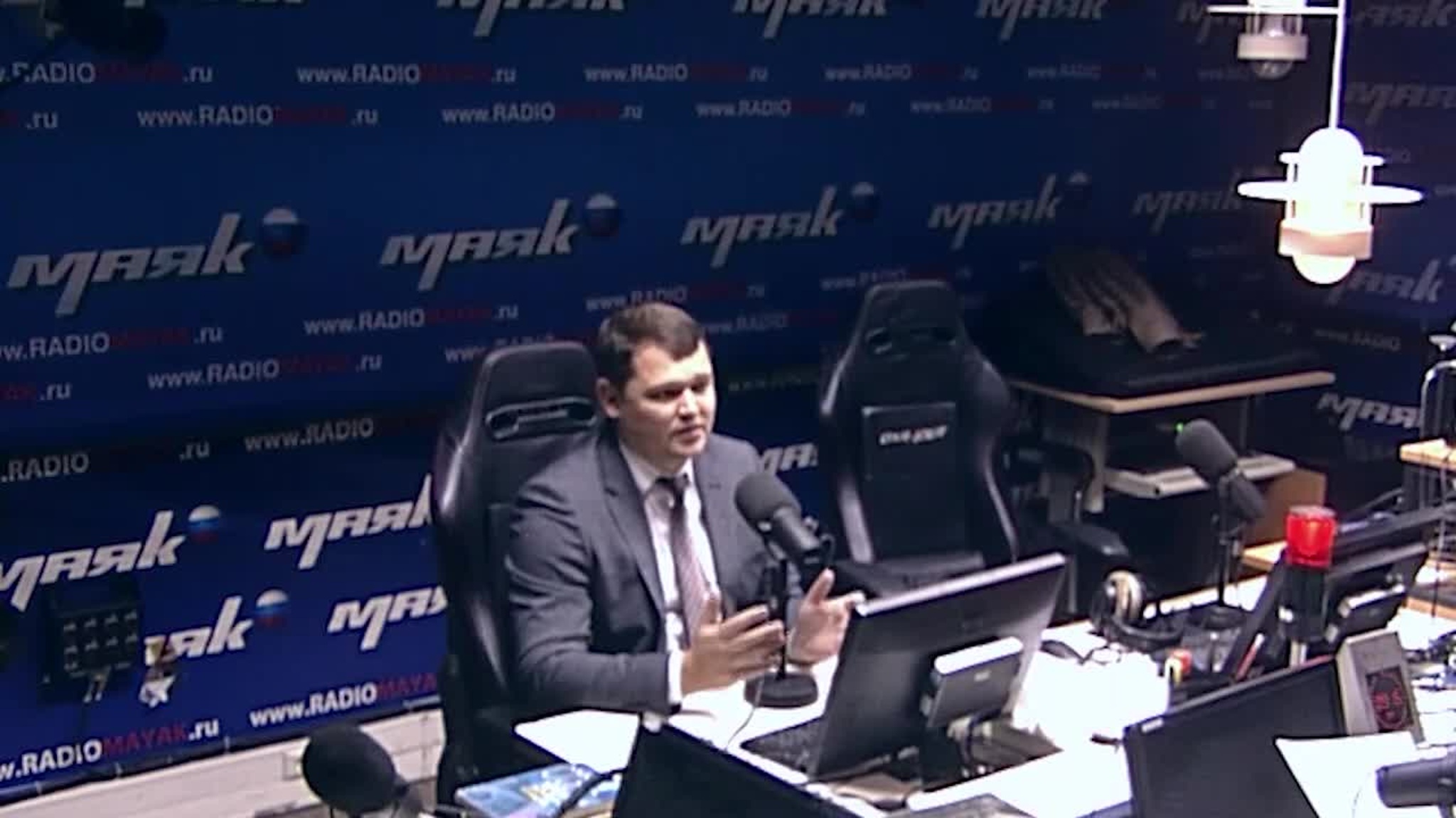 ПРОдвижение БЕЗопасности. Главное – дорога. Смотри в оба! Не отвлекайся за рулём!