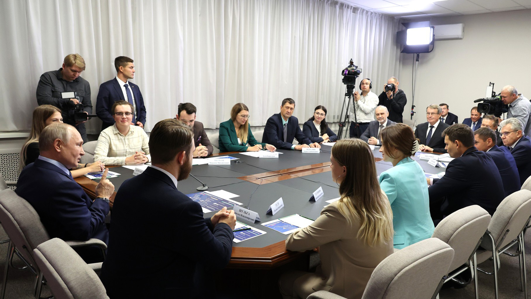 Новые детали разговора президента с учеными-ядерщиками