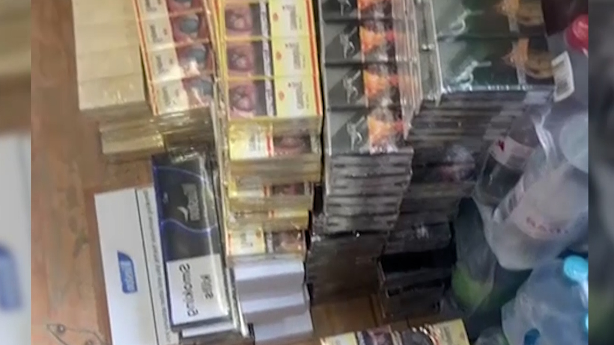 Волгоградские полицейские изъяли свыше десяти тысяч пачек нелегальной табачной продукции