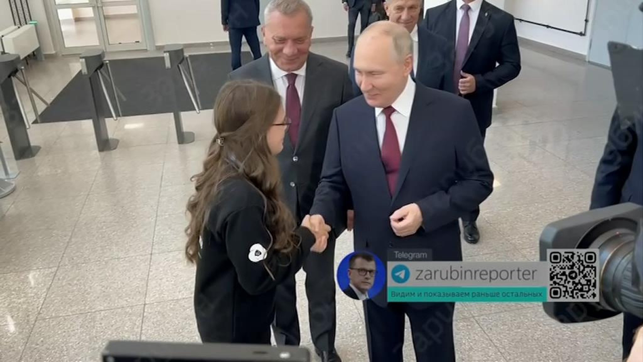 Владимир Путин пообщался со школьницей из Ростова-на-Дону
