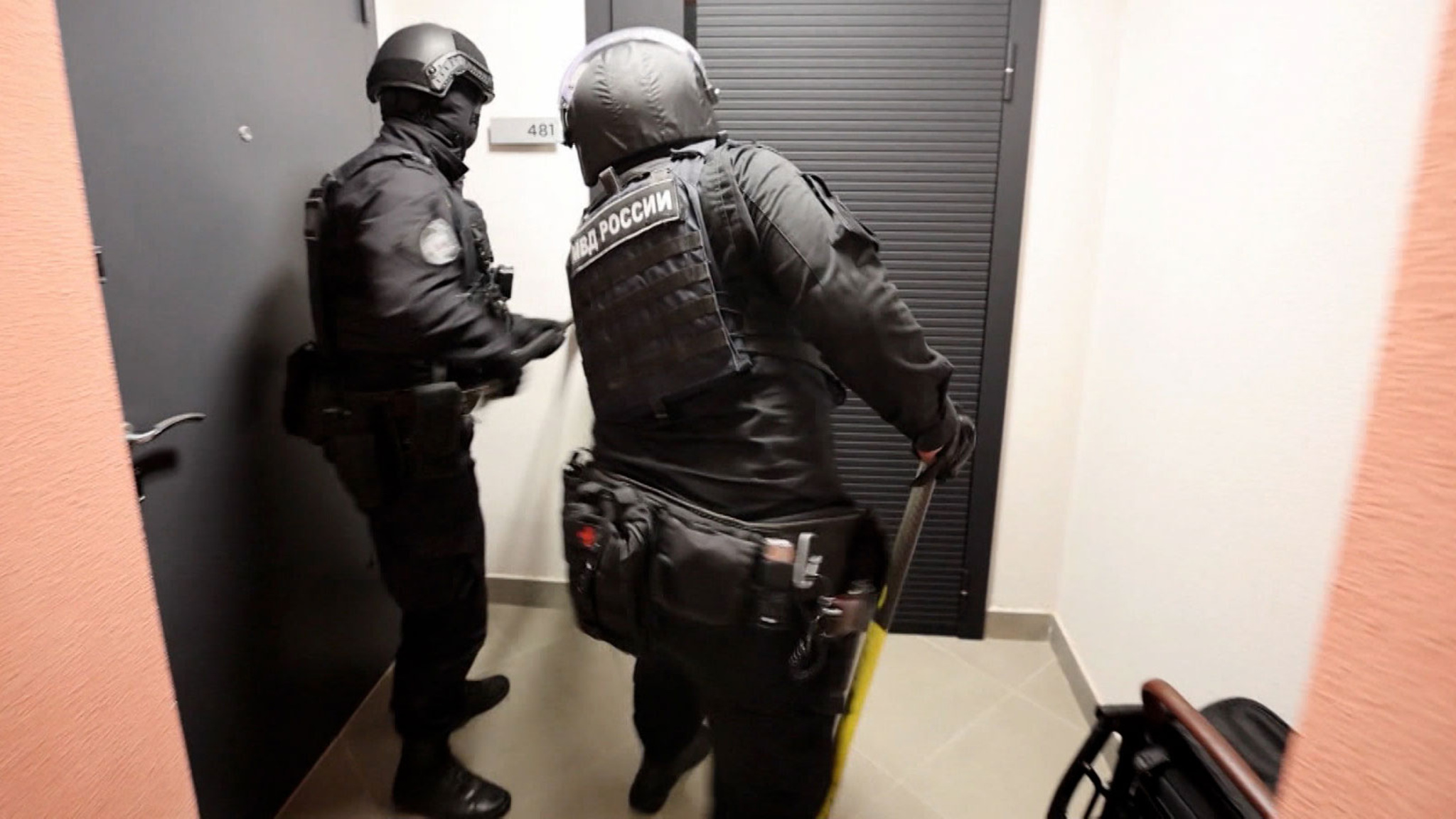 Банду фальшивых ремонтников поймали в Петербурге