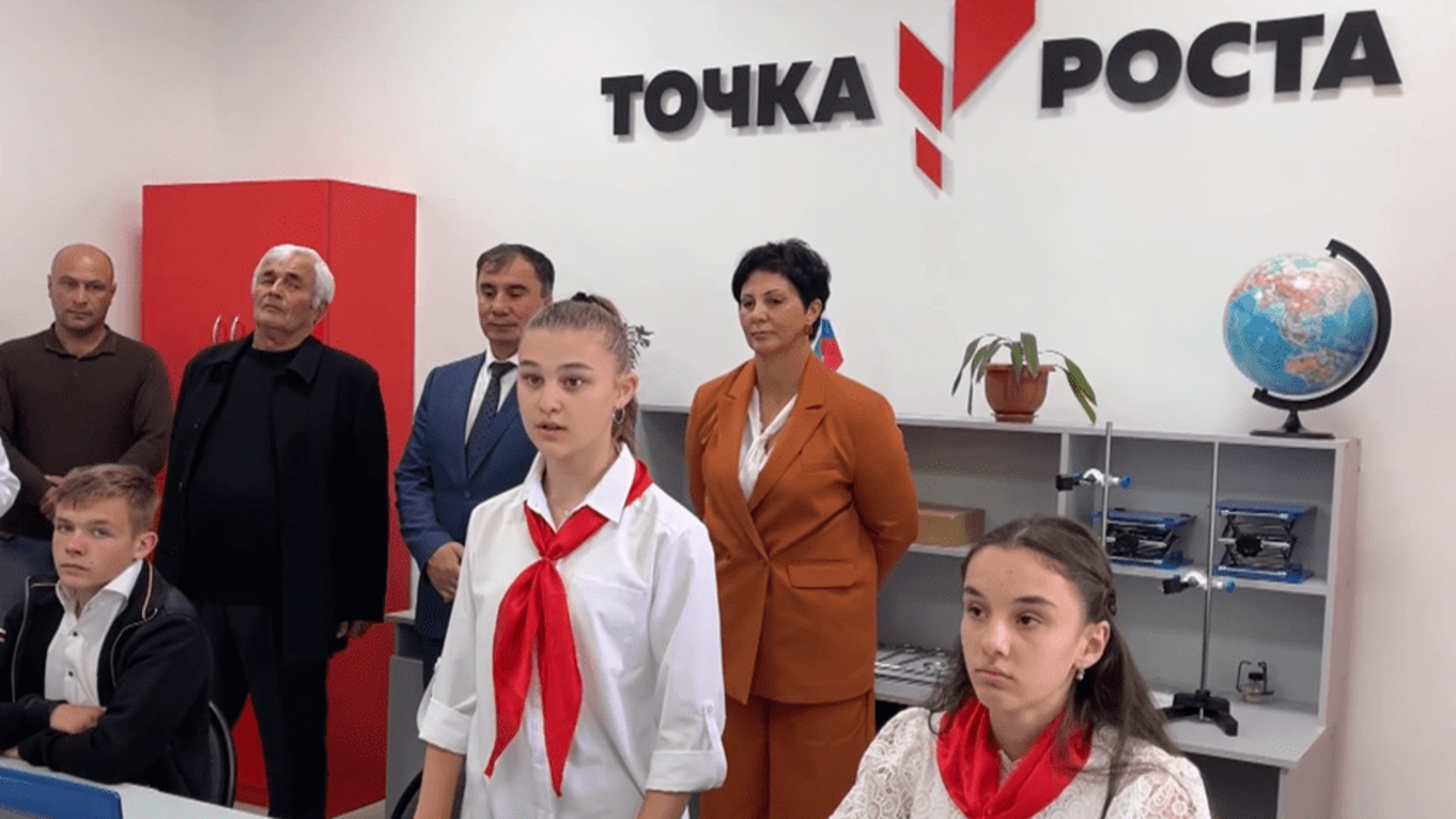 Глава Карачаево-Черкесии сообщил об открытии в регионе 18 новых центров образования "Точка роста"