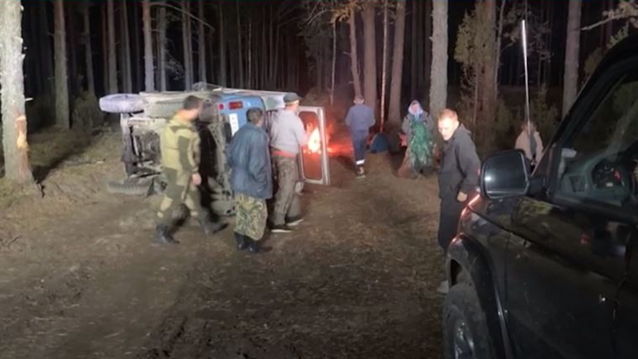 Полицейский в Марий Эл помог вызволить застрявших в лесу пенсионеров из Чувашии