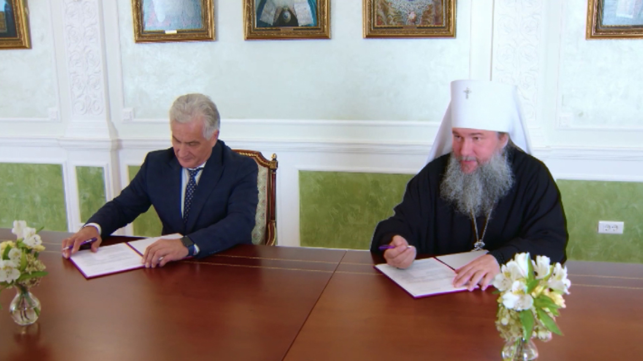 Подписано соглашение о сотрудничестве между Екатеринбургской епархией и региональным Министерством образования