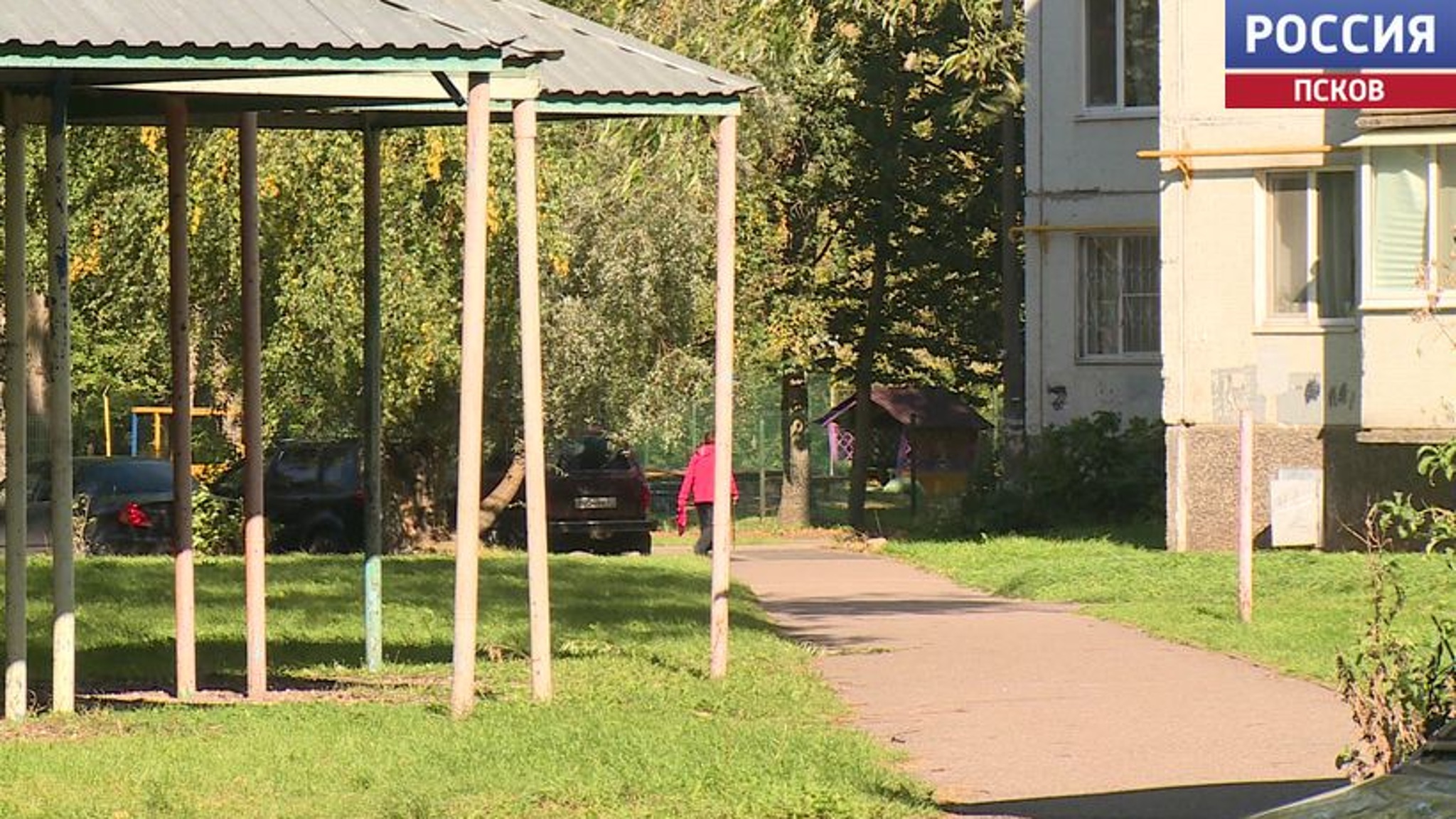 За распитие спиртных напитков во дворе могут привлечь к ответственности – полиция проводит проверку после жалобы псковичей