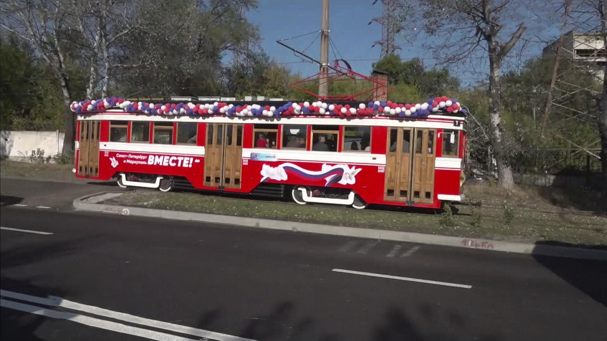 Мариупольцы чувствуют, что мирная жизнь вернулась в их дома