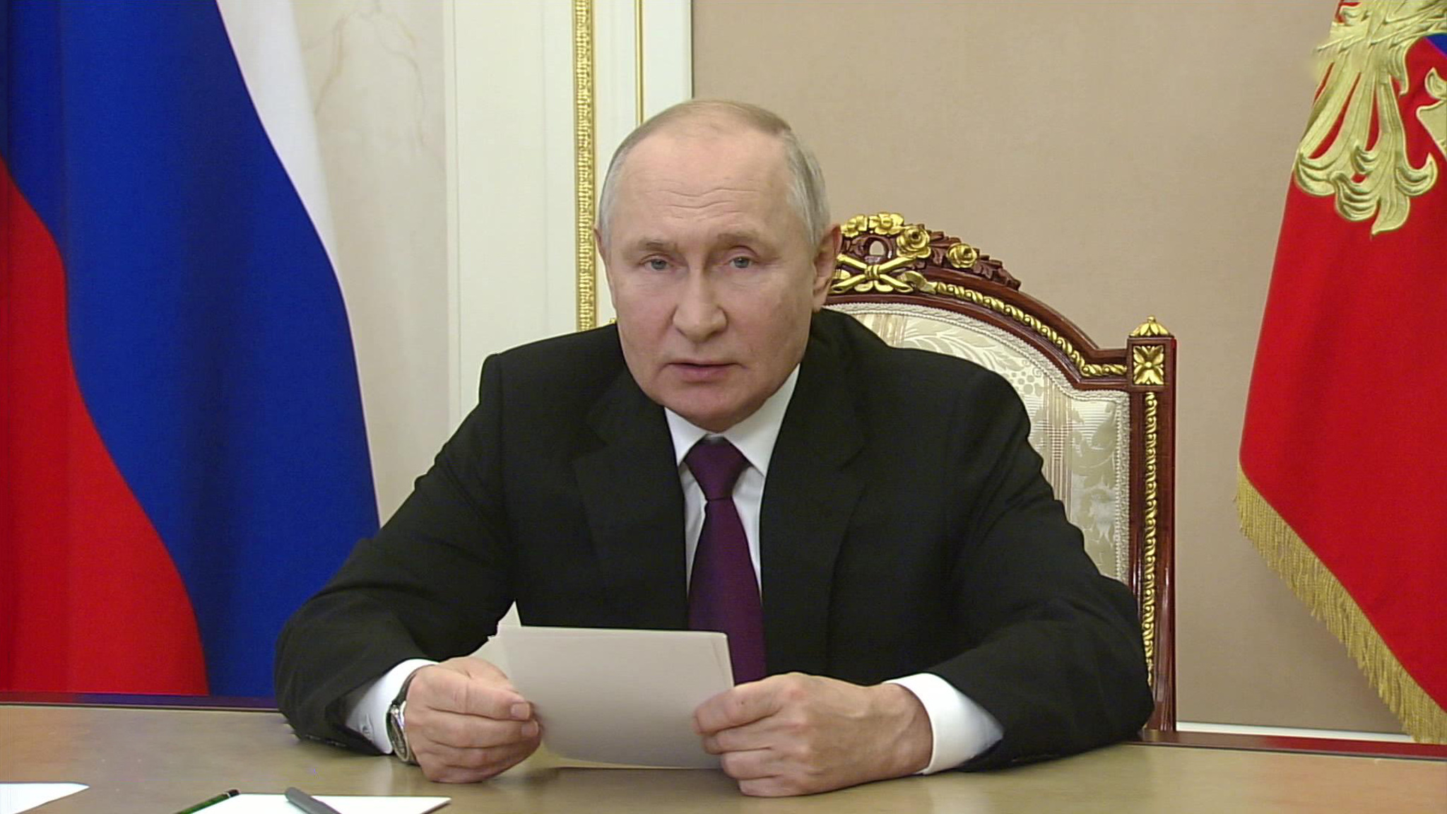 Путин рассказал главам регионов про гражданский и нравственный долг