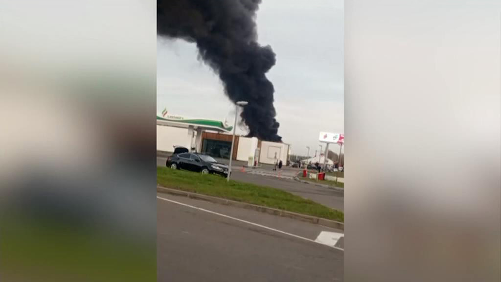 В Красногорске тушат пожар в ресторане