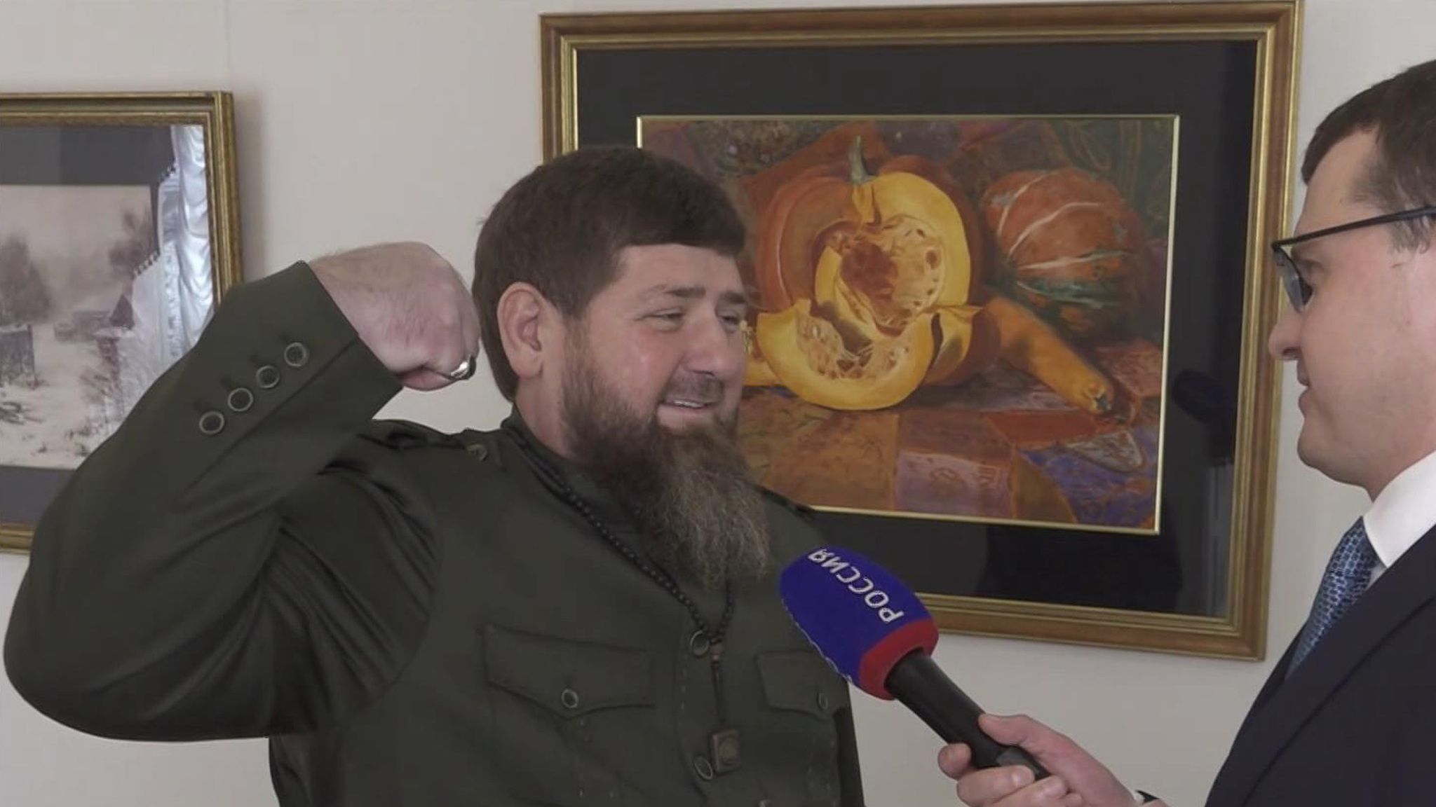 Что за прибор разглядели на руке Рамзана Кадырова