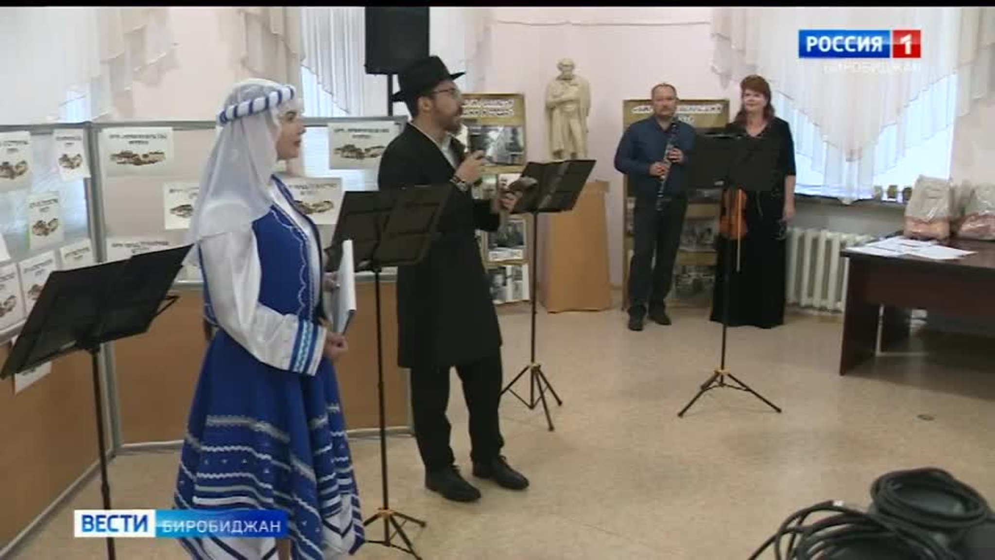 Калейдоскоп осенних еврейских праздников прошел в Биробиджане