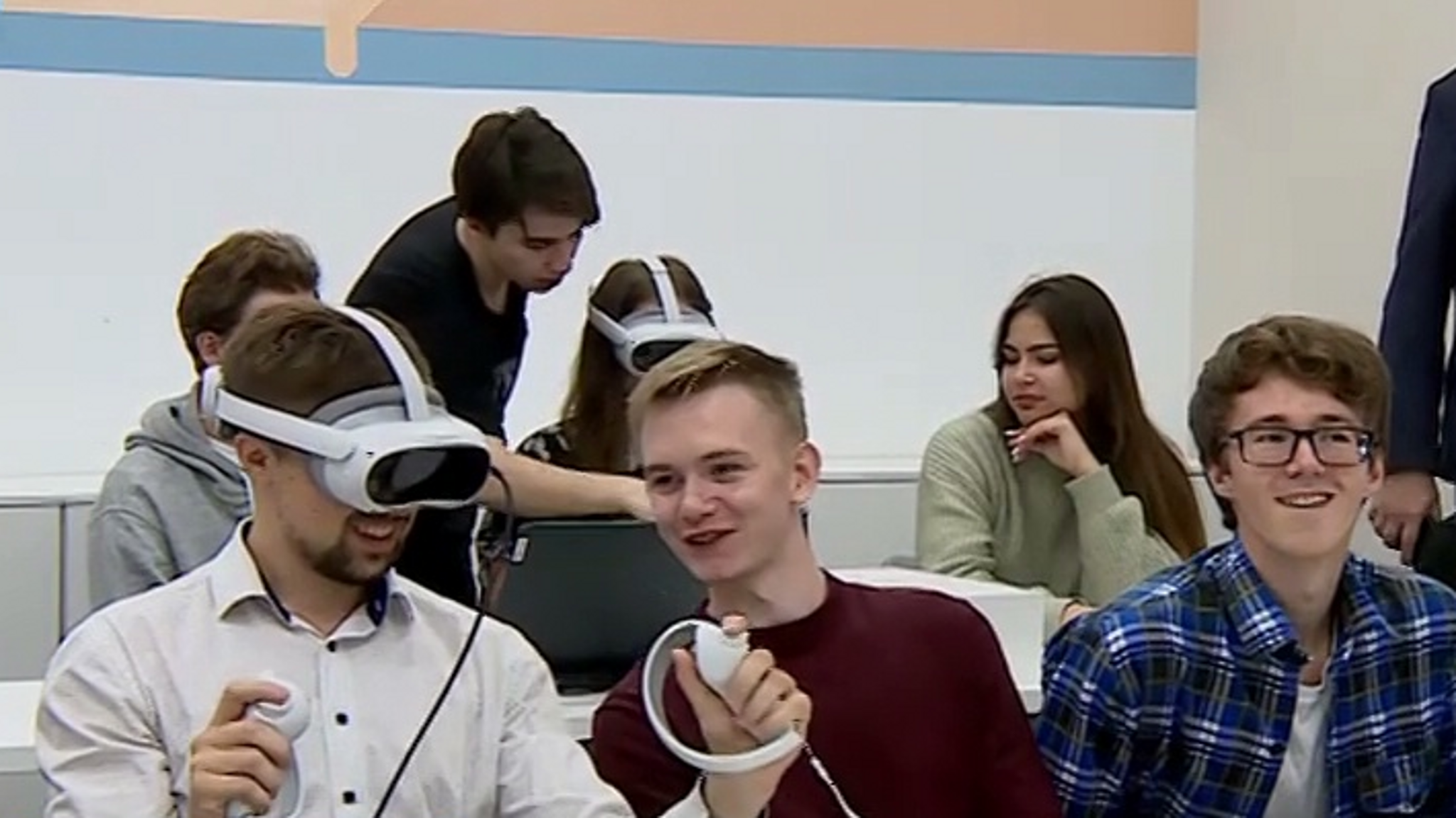 Будущие специалисты в сфере ЖКХ изучают профессию на виртуальном тренажере