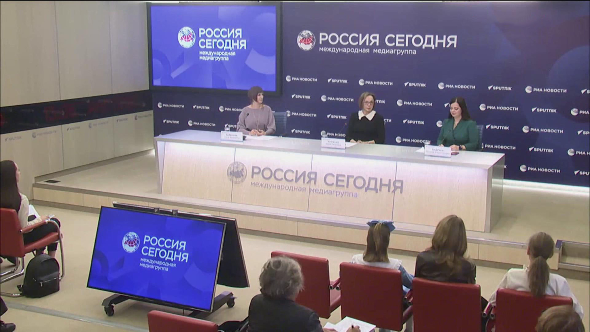 Стартовал III творческий конкурс памяти Василия Ланового "Пробуждая сердца"