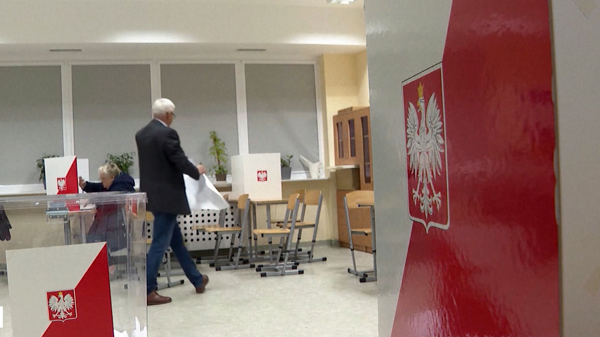 Победил Качиньский, но поздравляют Туска
