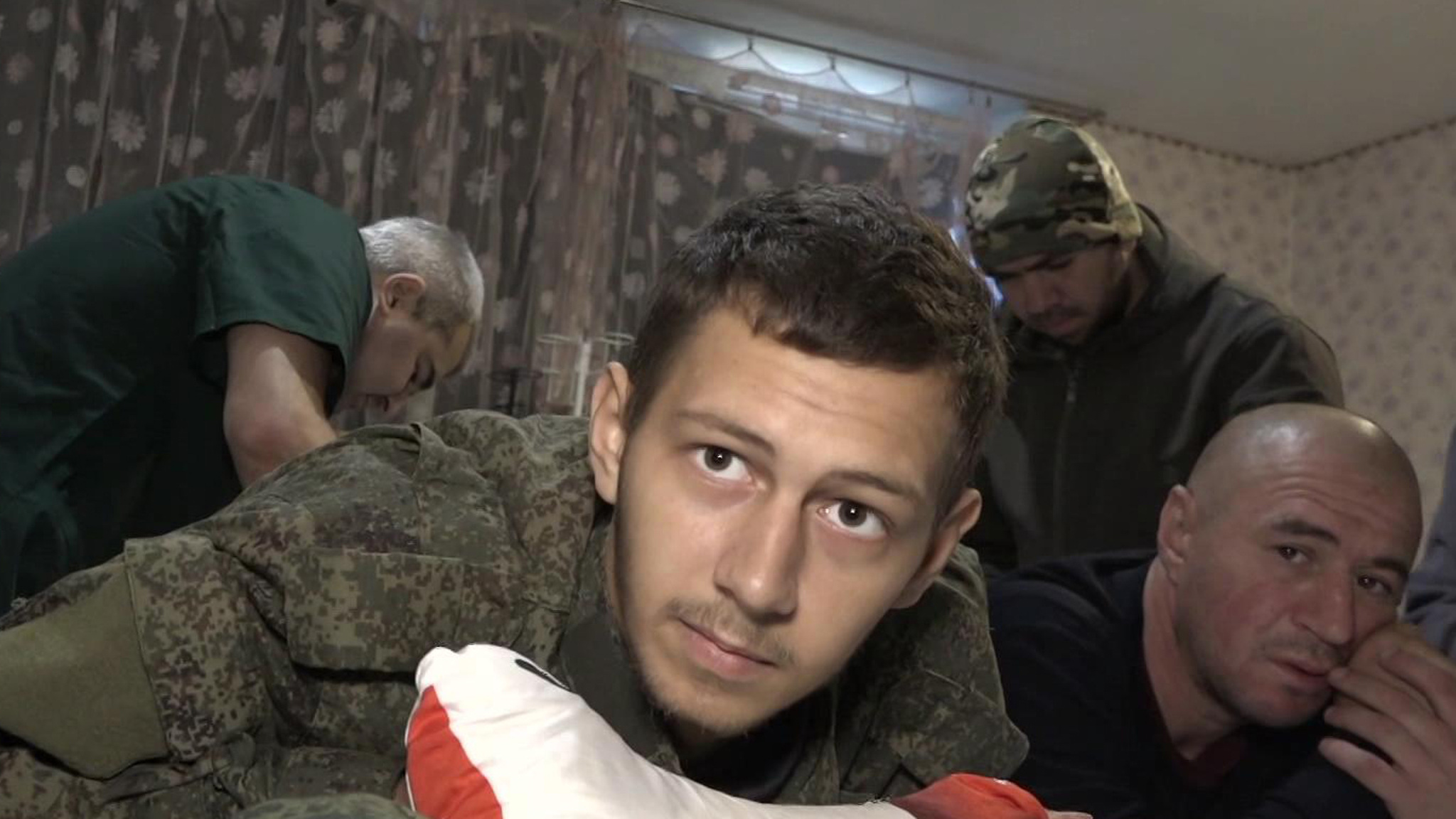 "На позитиве": военные медики спасают раненых на передовой