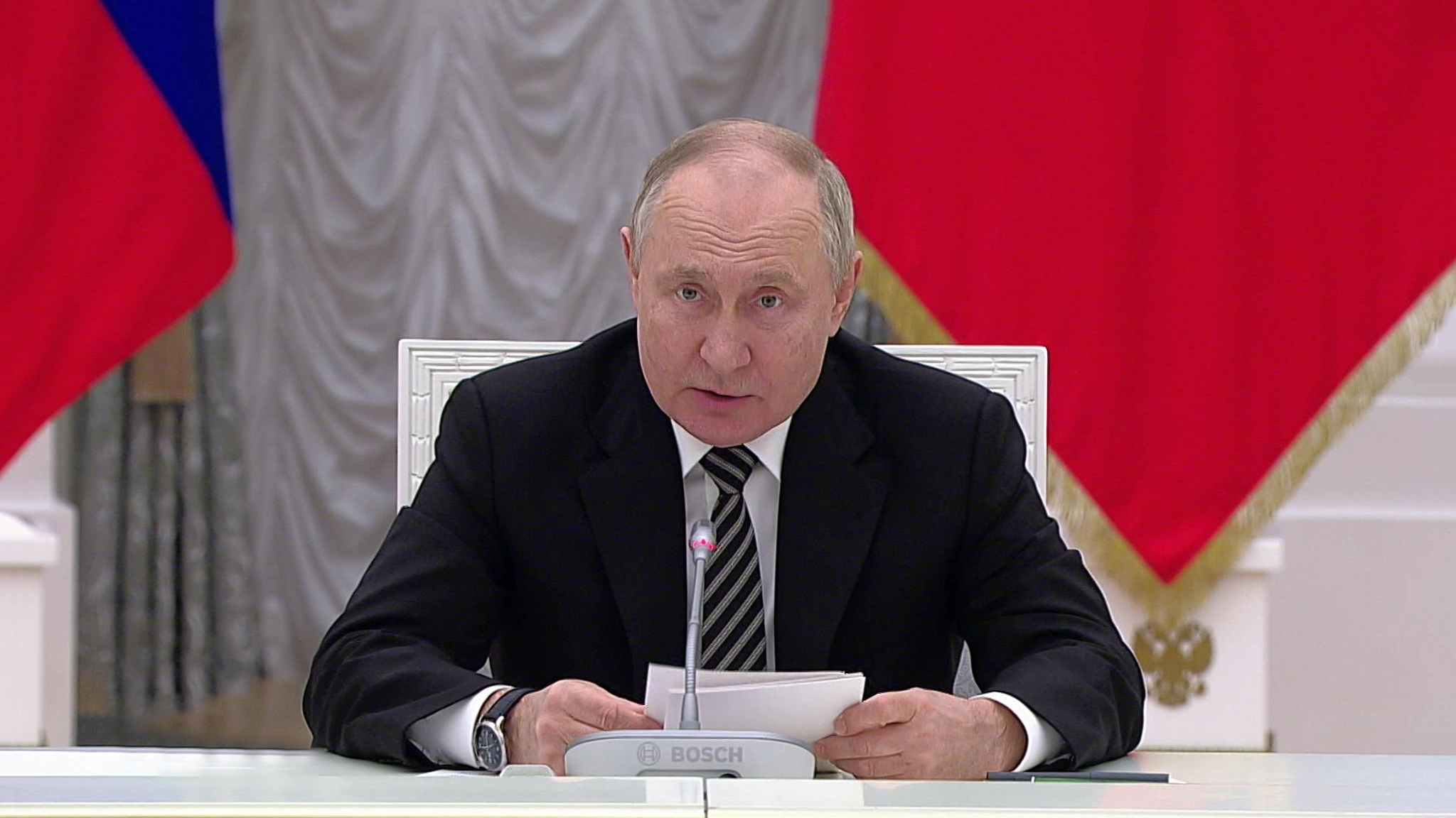 Владимир Путин: россияне разных конфессий несут общую ответственность за благополучие страны