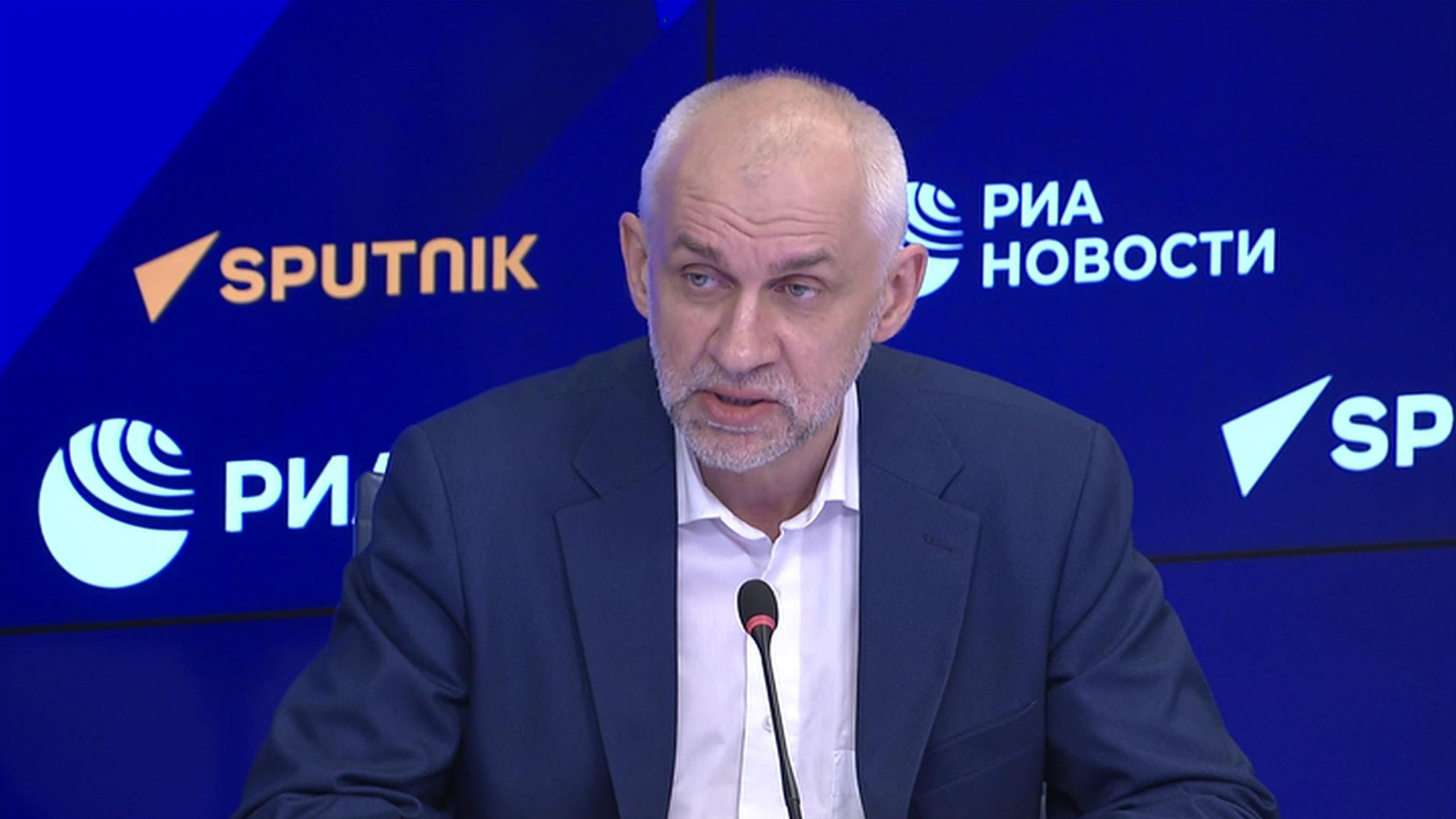 В ЭИСИ обсудили образ России, придуманный западными политиками