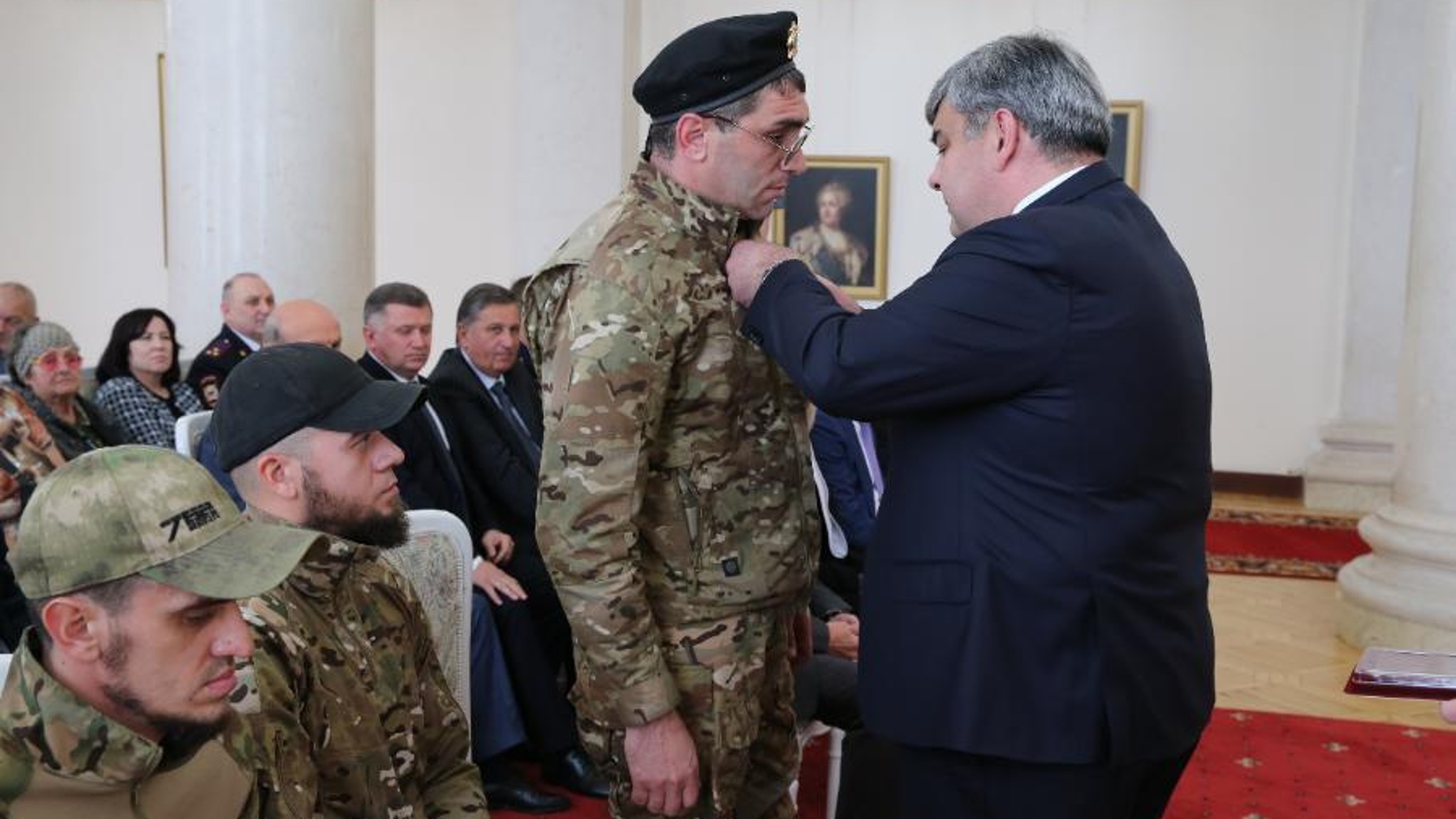 Глава КБР Казбек Коков вручил госнаграды участникам СВО