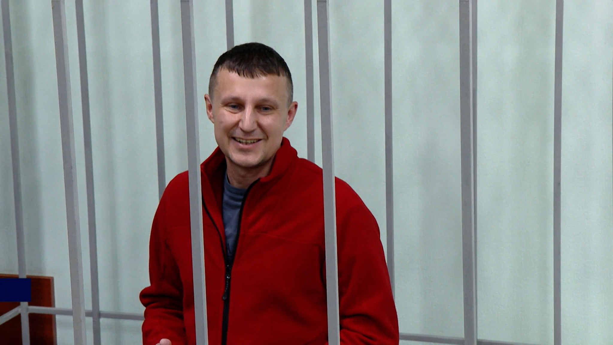 Ряженые омоновцы и суд над "драгоценной бизнес-леди"