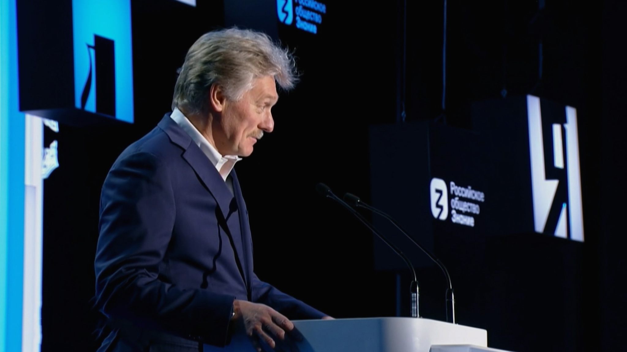 "Эксперты гадают, их три или четыре": Песков – о "клонах" Путина
