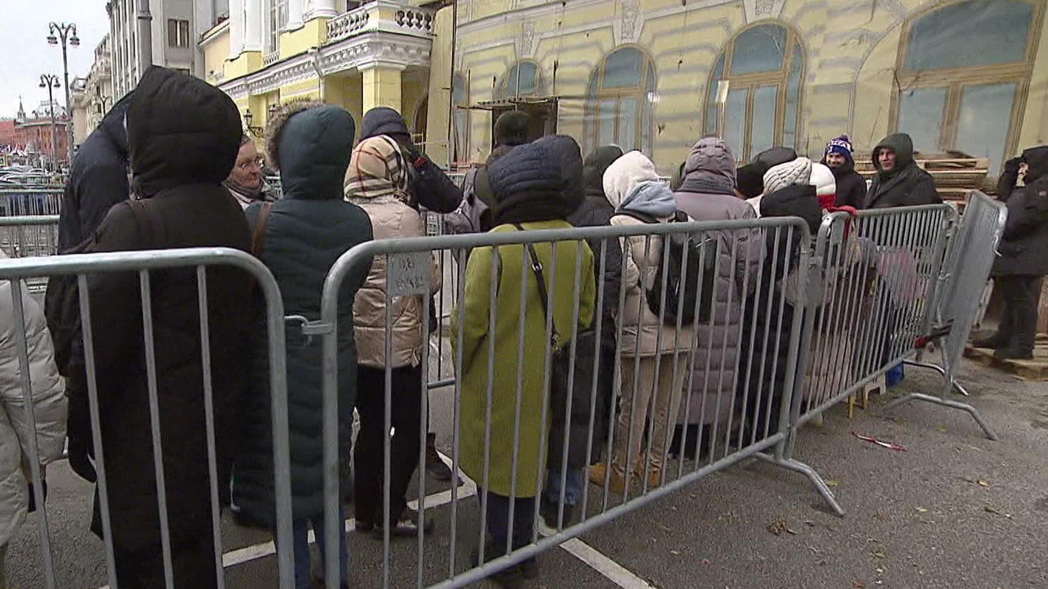 Почему попасть в Большой театр перед Новым годом – квест