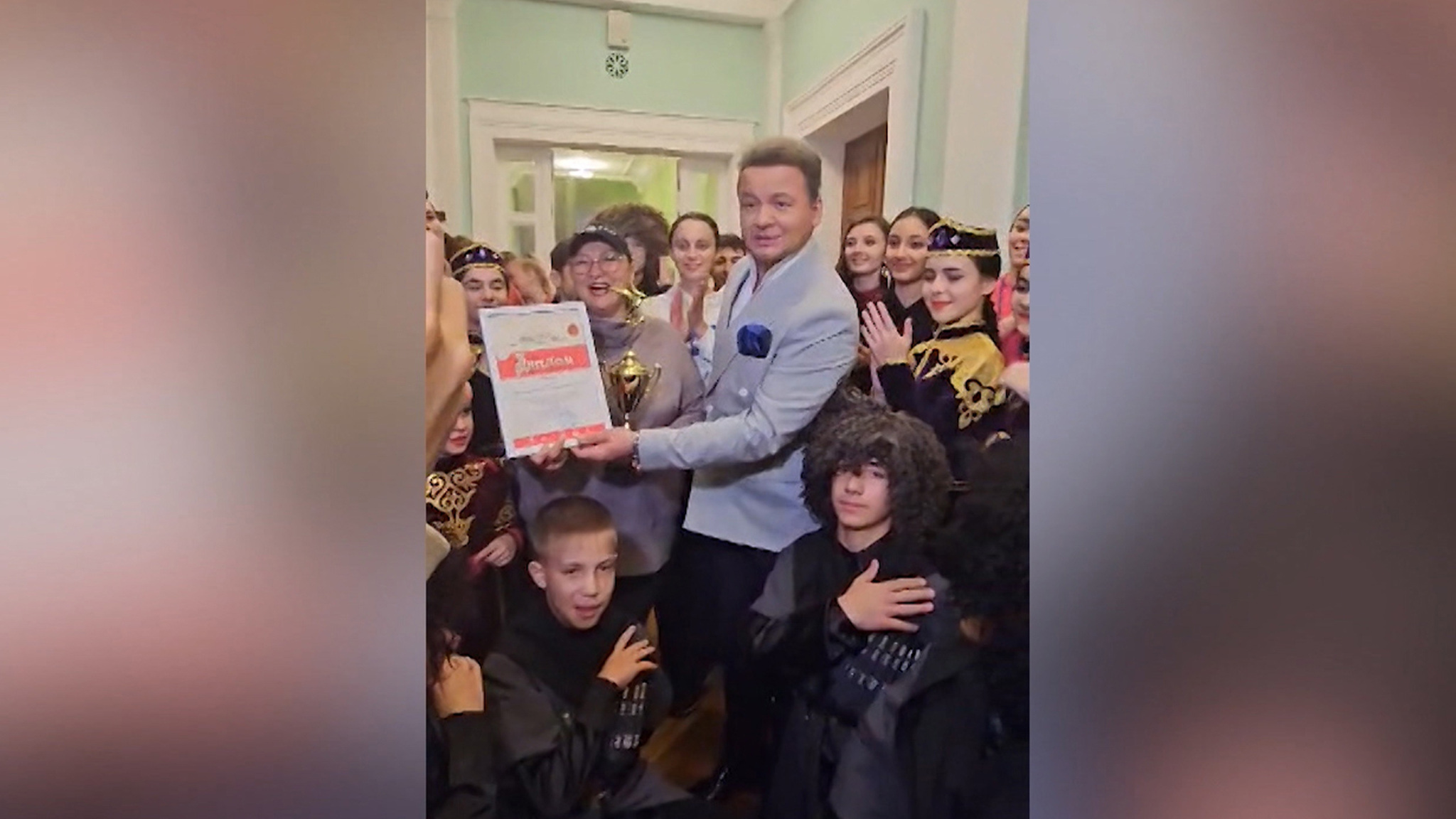Ансамбль "Æрфæн" Мæскуыйы сси æппæтадæмон конкурс "Роза ветров"-ы Гран-Прийы аккаг