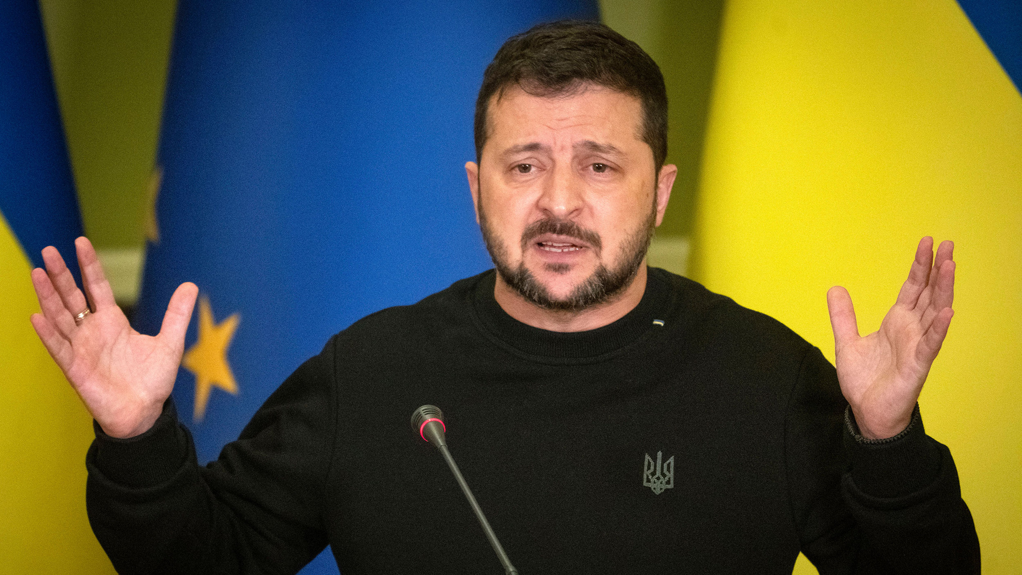 Зеленский объявил о переходе к обороне и начале строительства оборонительных сооружений