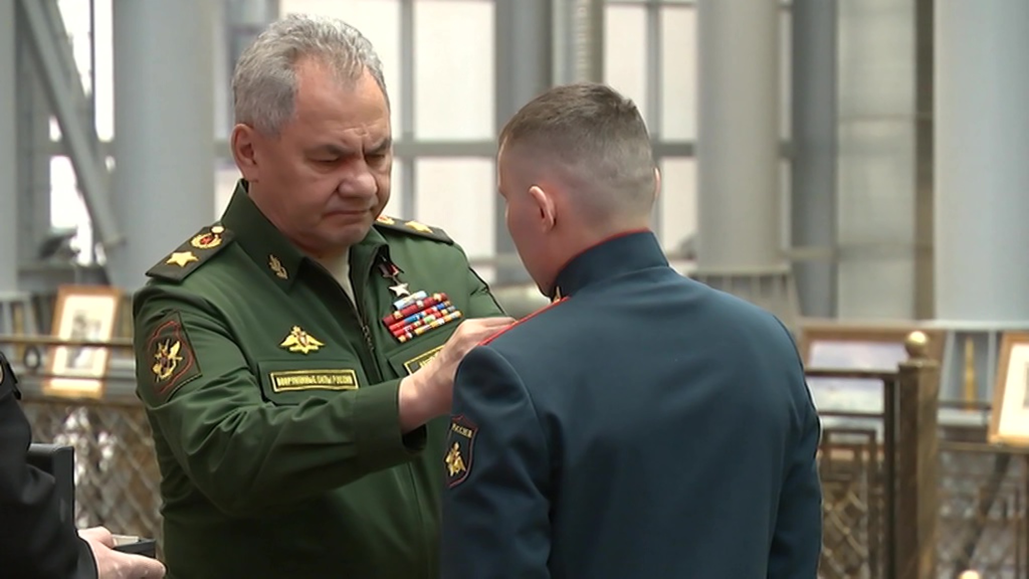 Шойгу вручил награды героям спецоперации