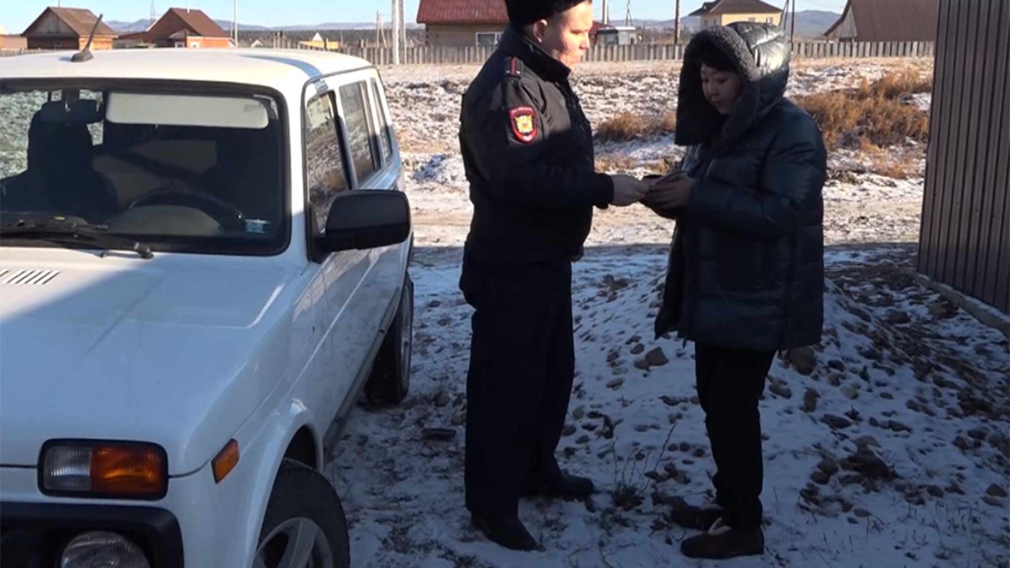 Старается помочь каждому: один день из жизни сельского участкового из Забайкалья