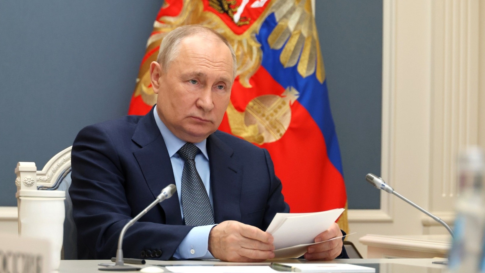 Путин обратился к тем, кто закрывает глаза на неудобную правду
