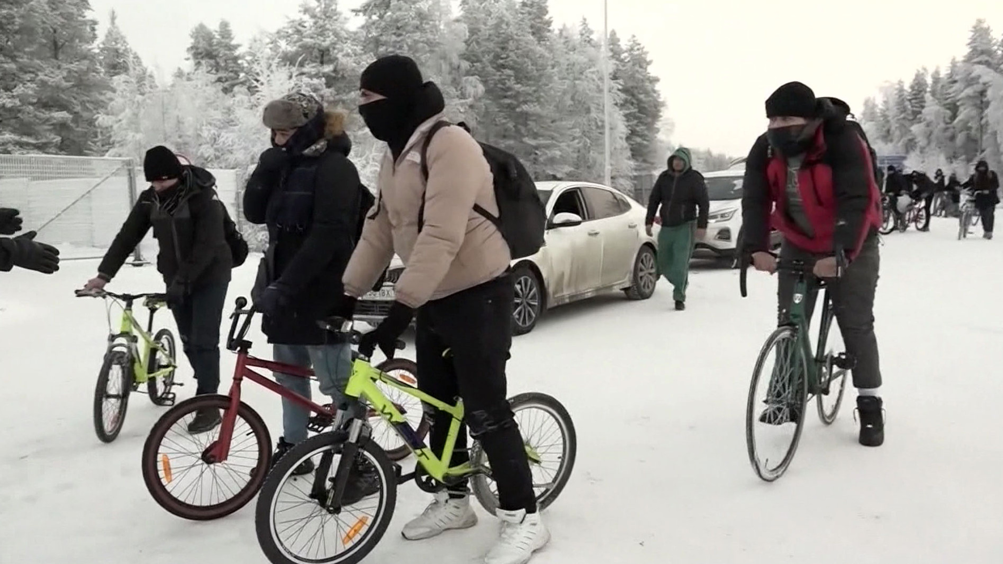 На КПП с Финляндией в Мурманской области растет очередь