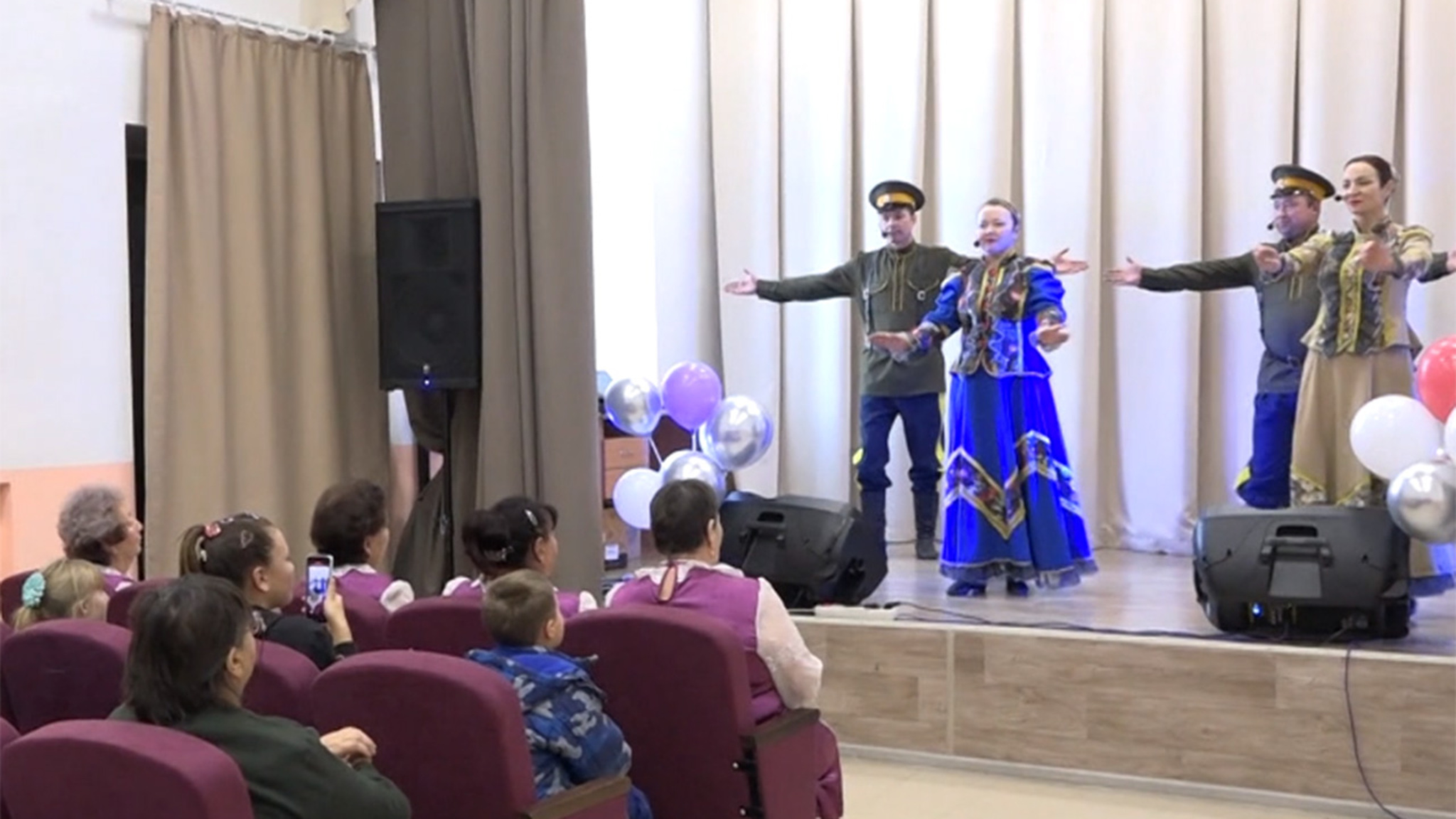 В селе Средняя Кия после капитального ремонта открыли начальную школу и сельский клуб