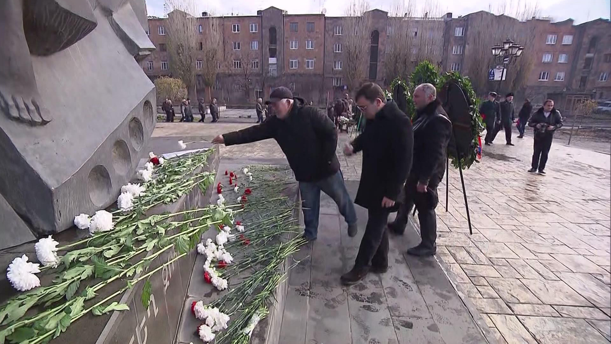 Спитак: общее горе, истории помощи и спасения объединяют целые народы