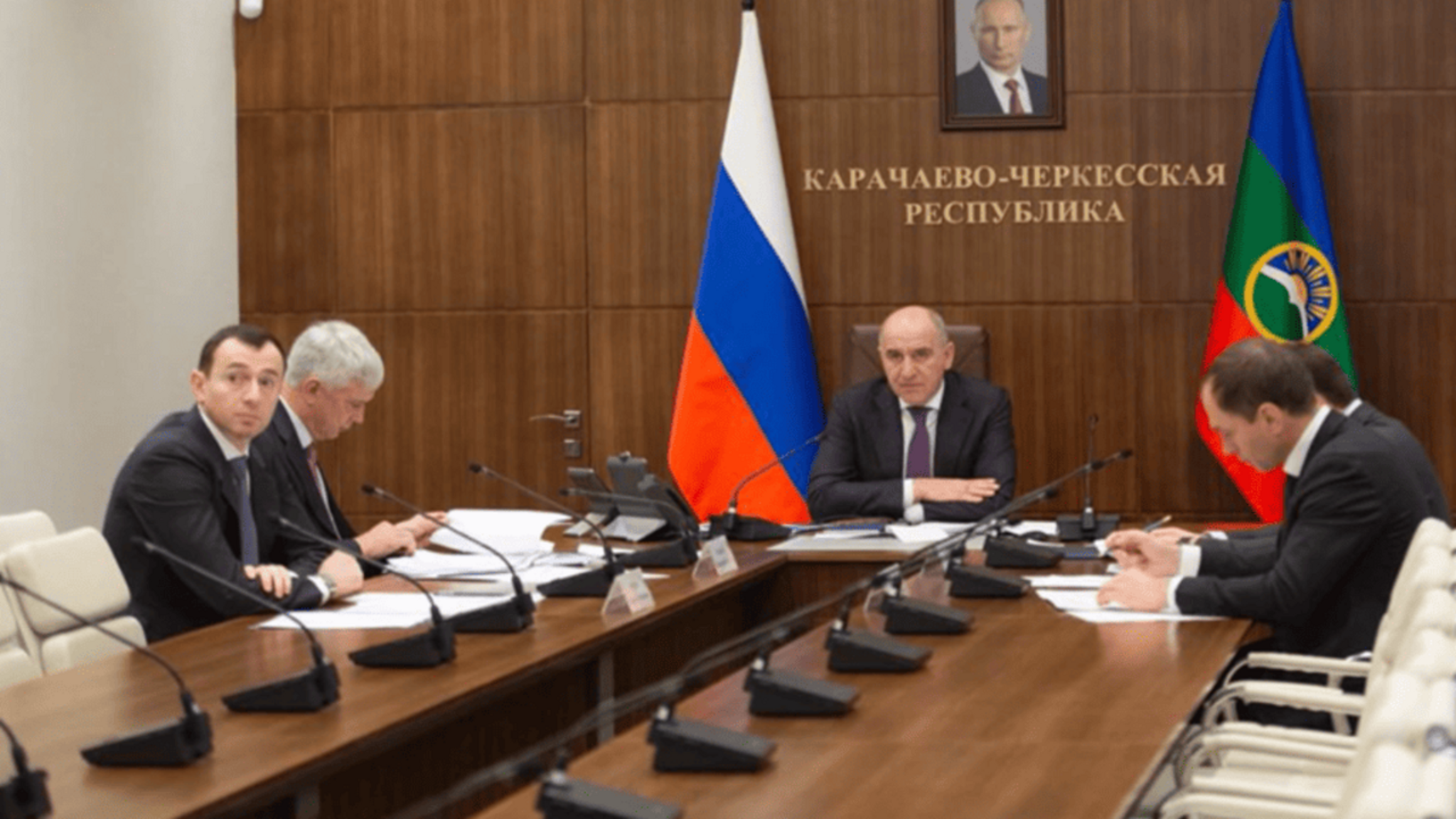Рашид Темрезов: в Карачаево-Черкесии наблюдается устойчивое сокращение численности безработных