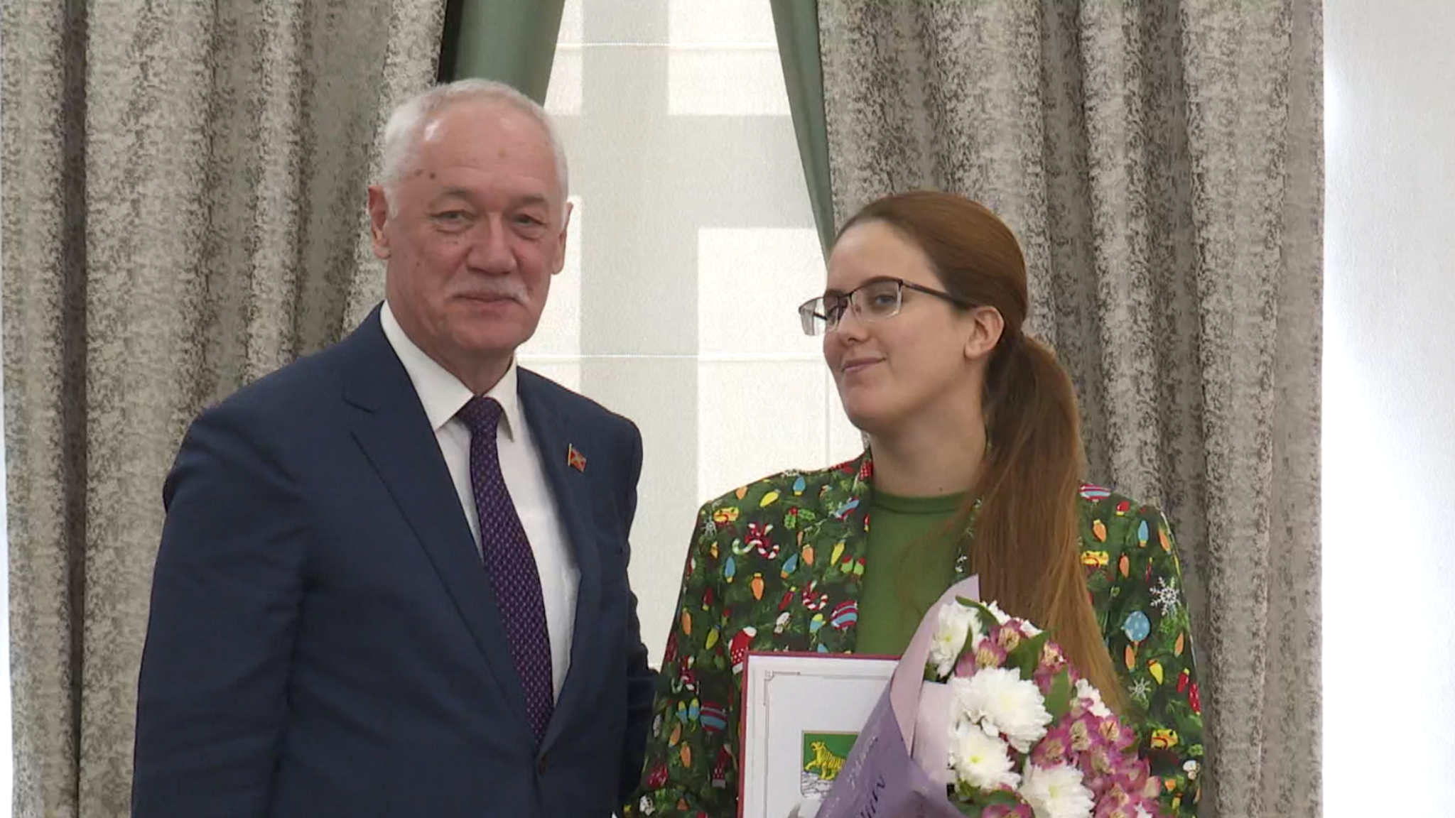 Дума Владивостока отметила работу корреспондента "Вести: Приморье" Виктории Шандыбиной