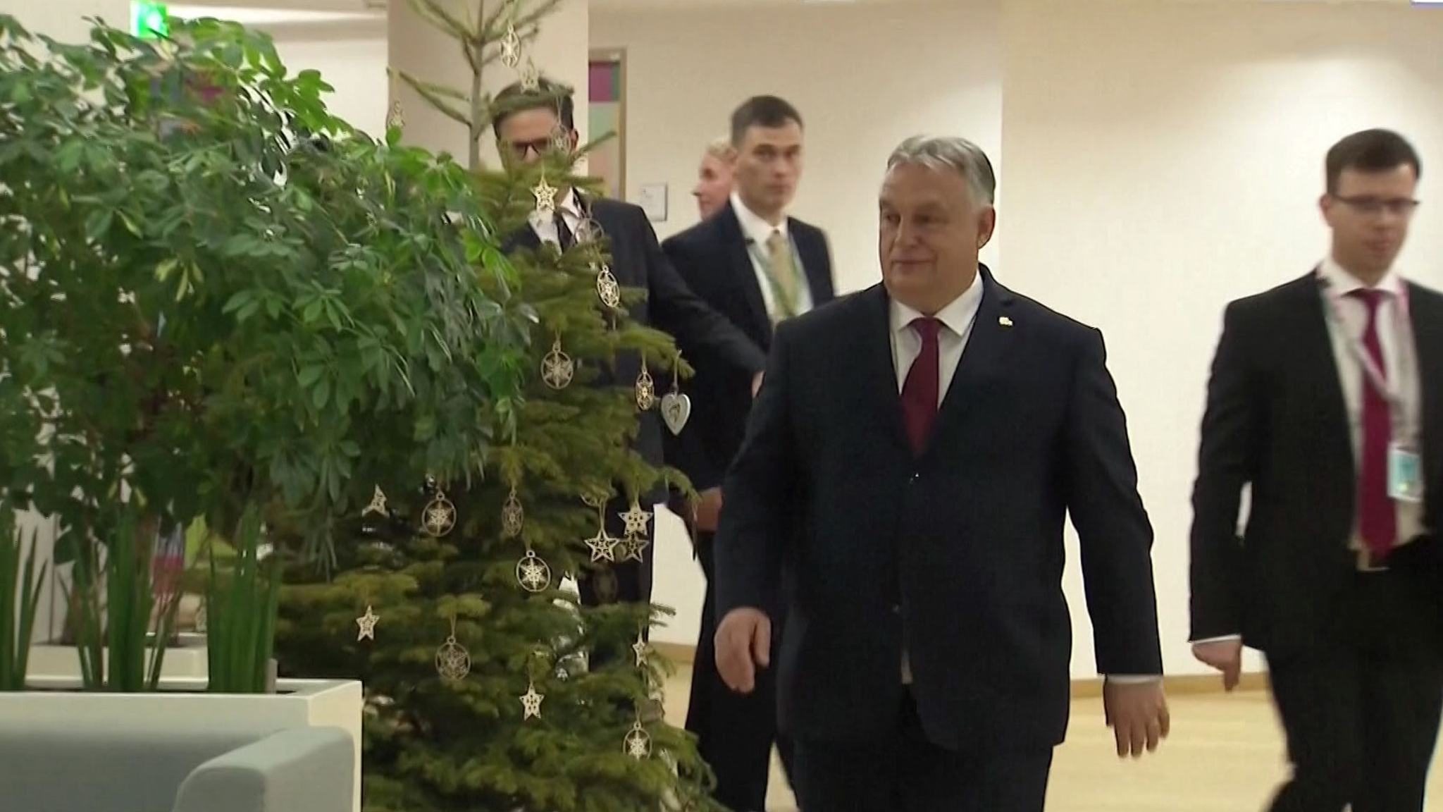 Евросоюз придумывает наказание для премьера Венгрии