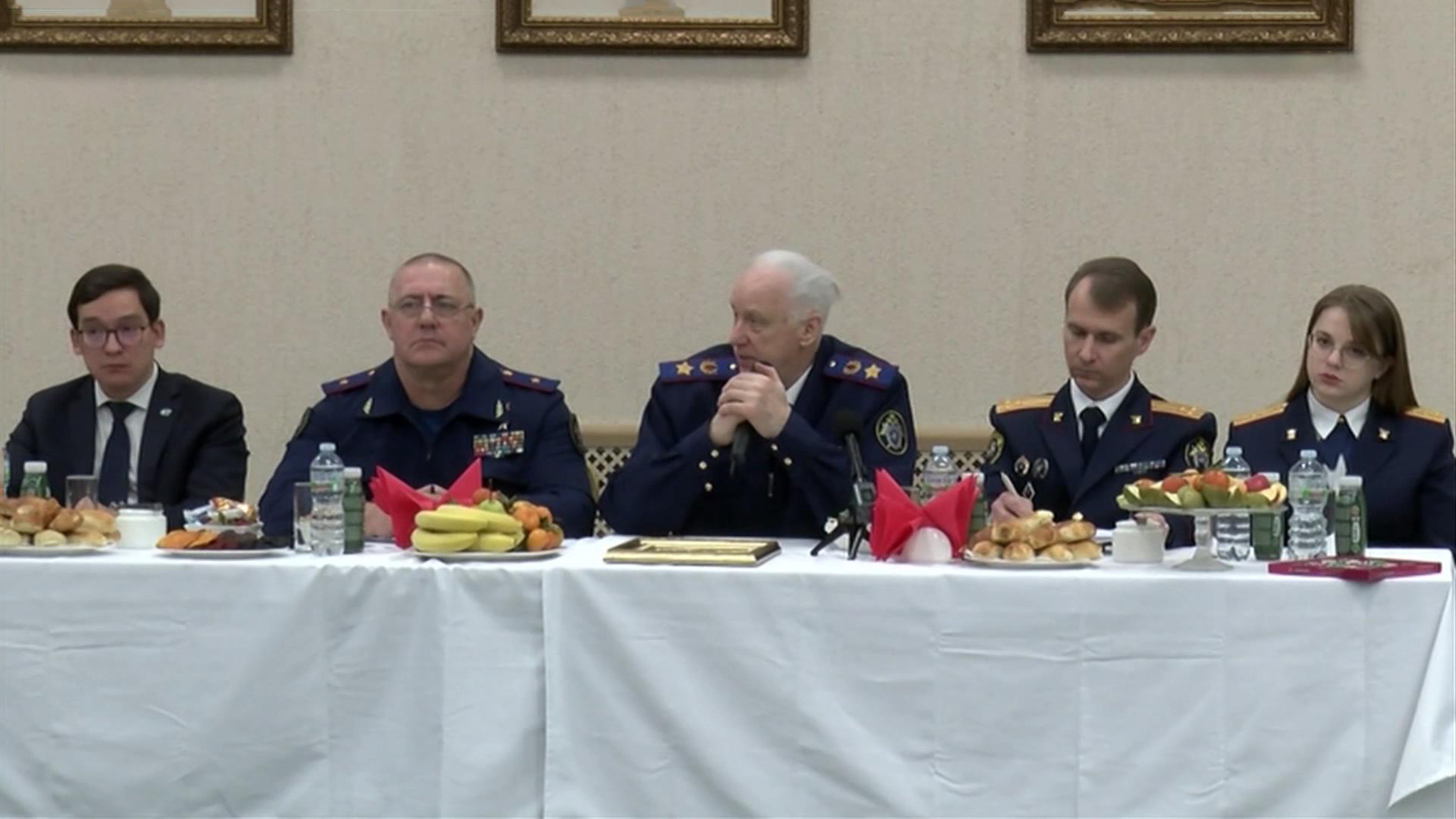 Бастрыкин пообщался с кадетами