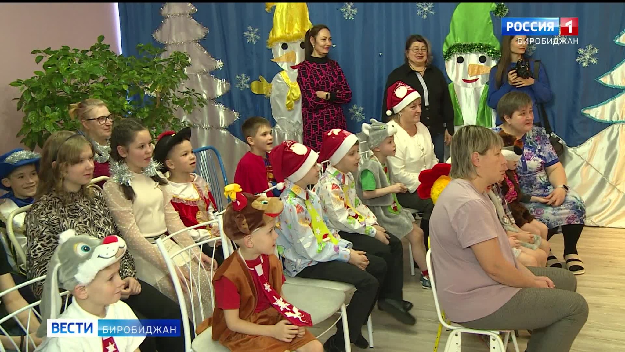 Полицейские поздравили подшефных ребят из детского дома №1 с Новым годом