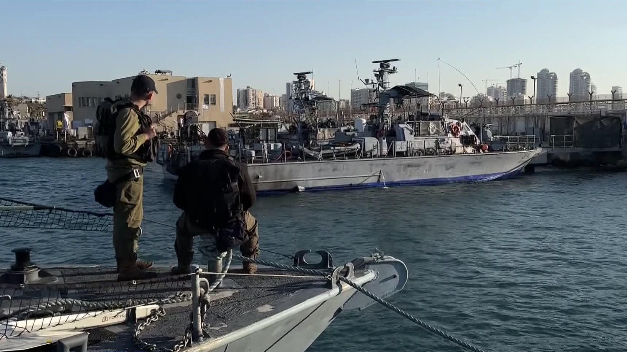 Израиль полностью блокировал палестинский анклав с моря