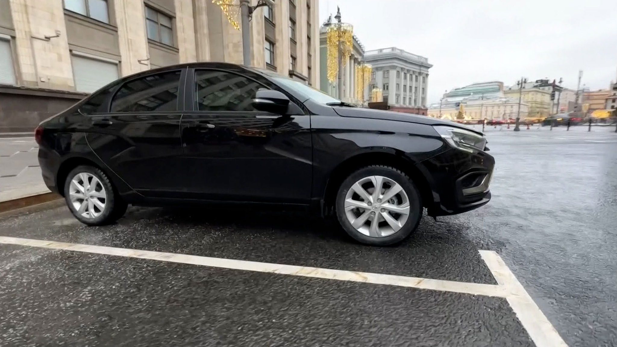 Депутаты Госдумы оценили Lada Vesta