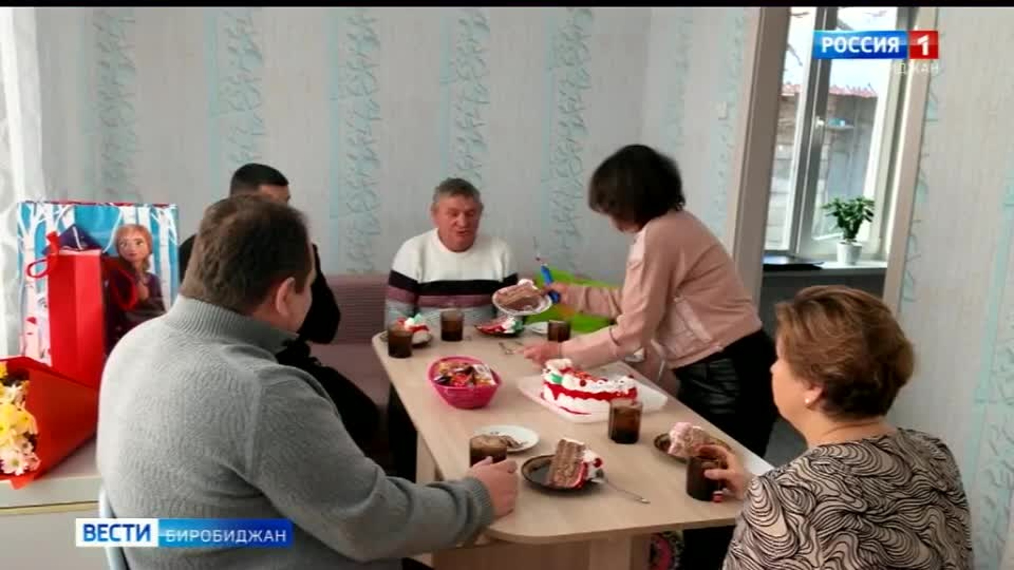 Губернатор ЕАО поздравил с новогодними праздниками семьи участников СВО