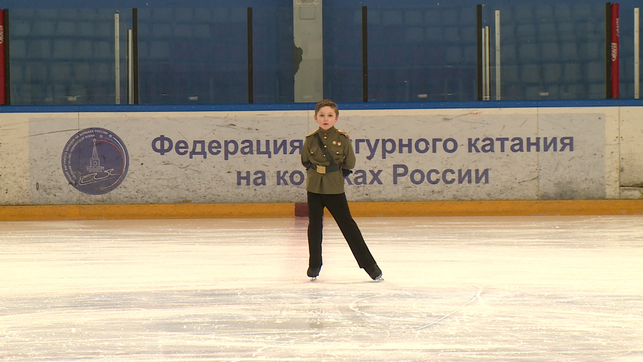 Юные псковские фигуристы рассказали, за что любят спорт и к чему стремятся