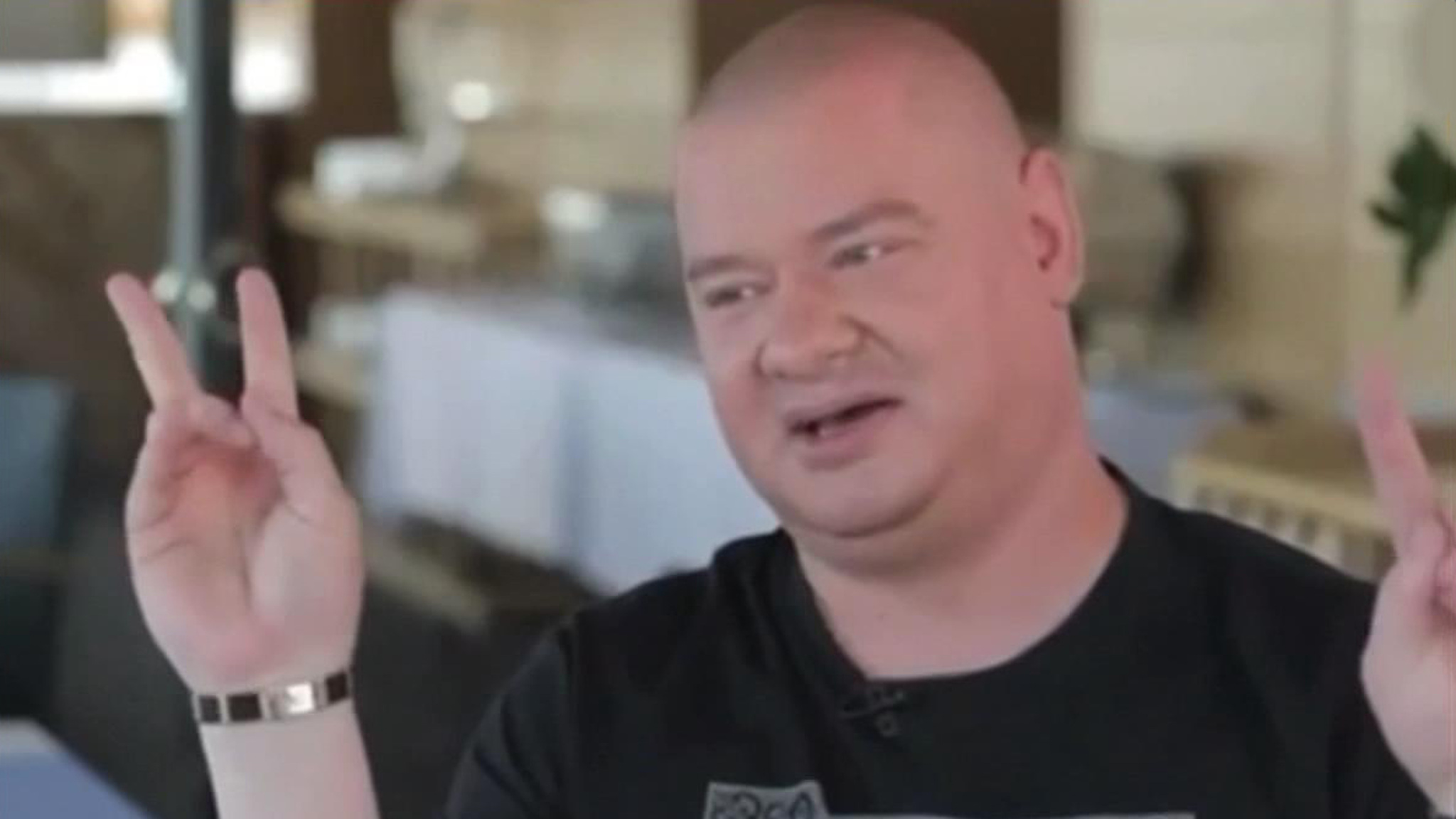 Вэсэушники гибнут на фронте, а окружение Зеленского танцует на вечеринках