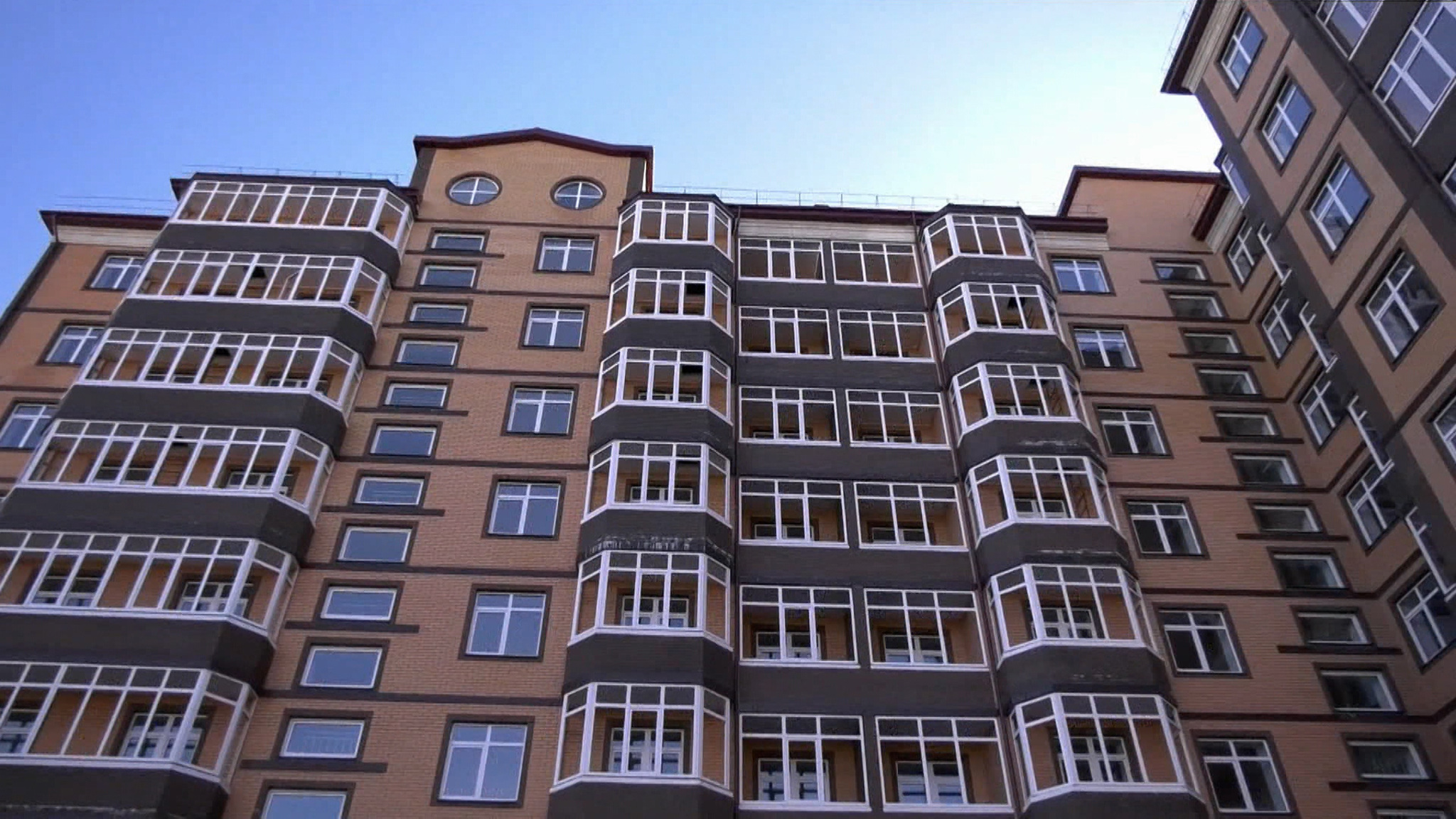 Семьи дагестанских полицейских получили ключи от новых квартир